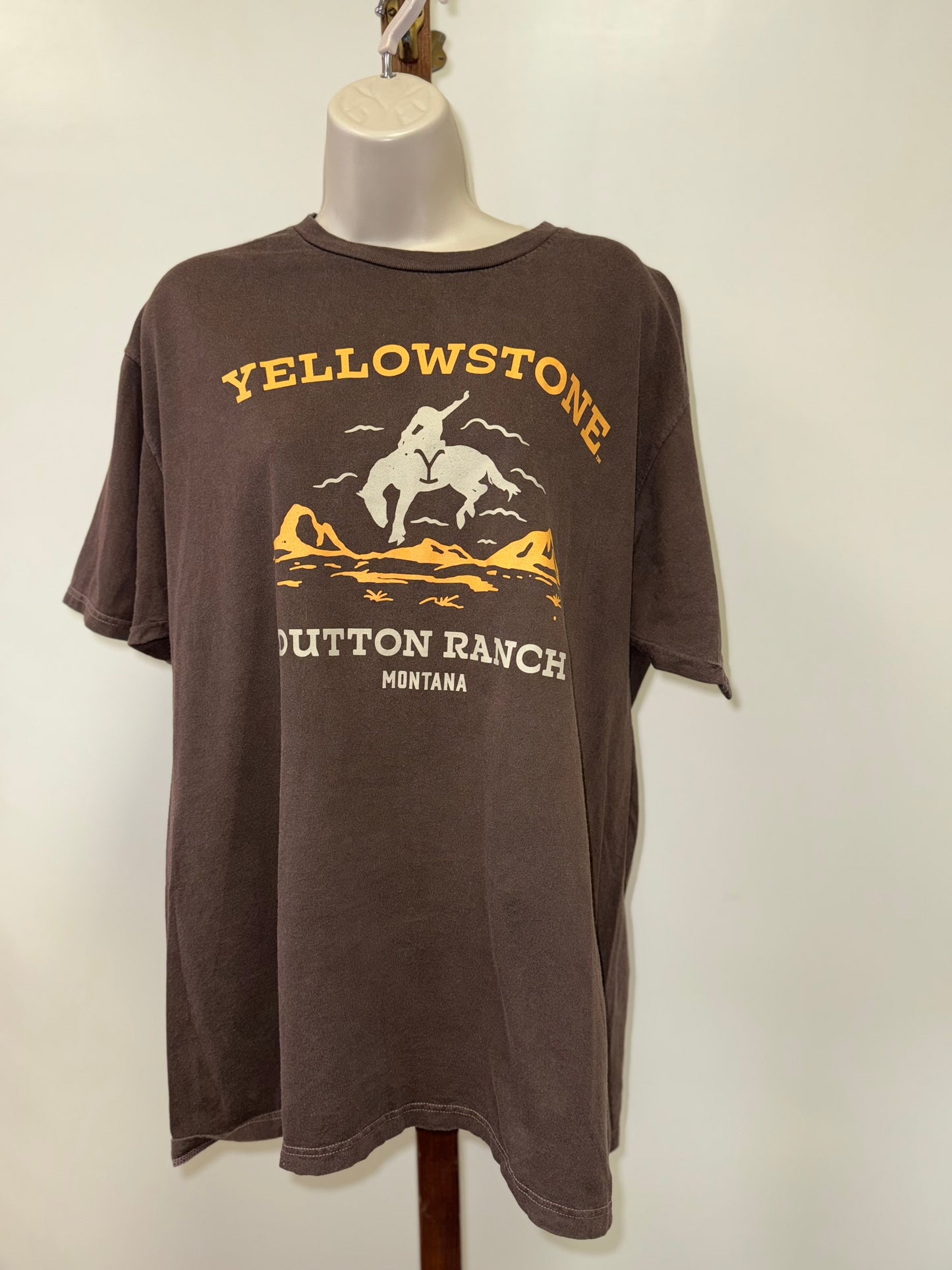 NWT Yellowstone (XL) Brand New Brown T-Shirt