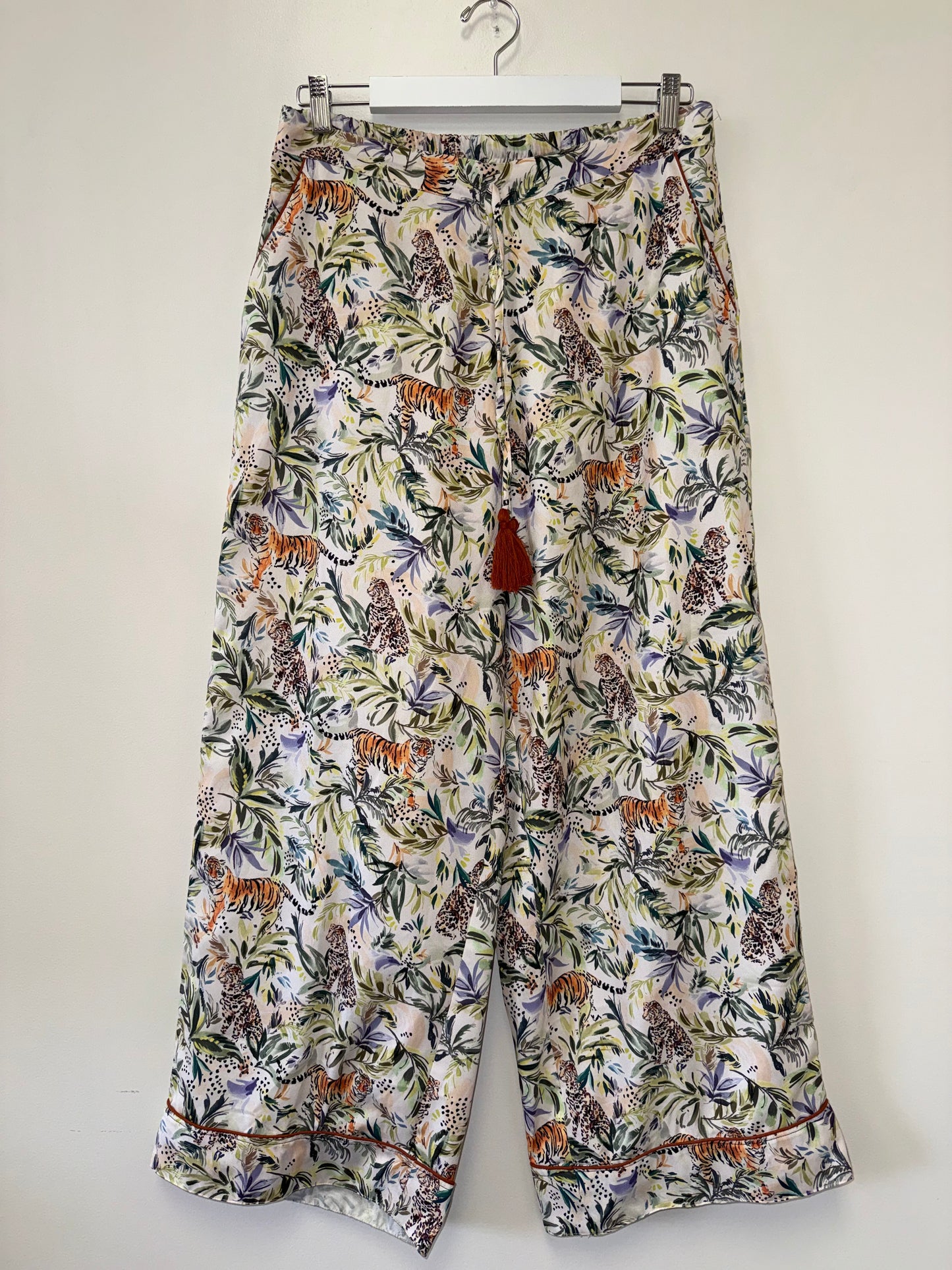 NWT World Market (L/XL) Brand New Neutral Lightweight Pants W/ Tropical Pattern