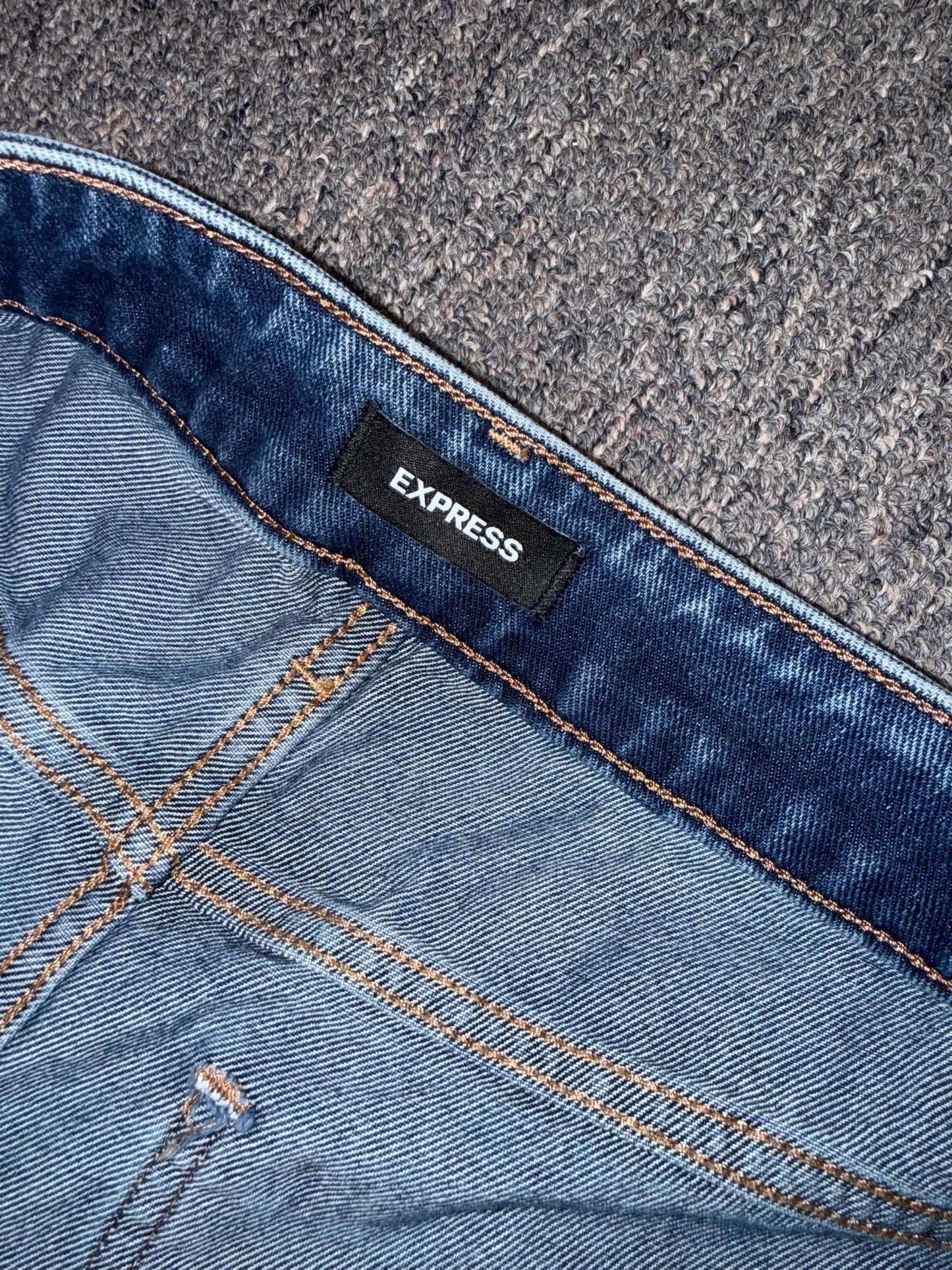 Express (2) Distressed 90's Ankle Boot Mid Rise Denim Jeans