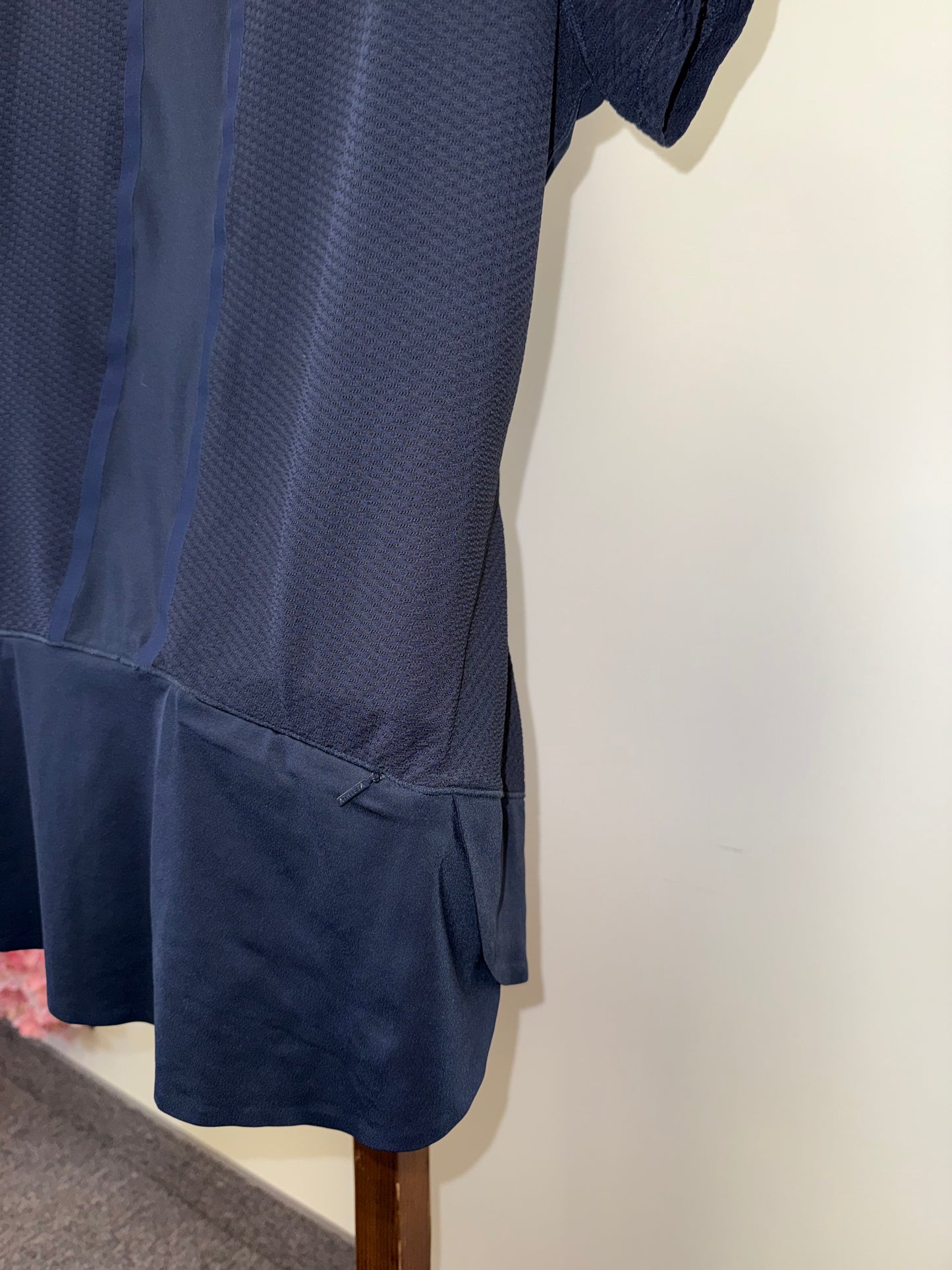 Athleta (Medium) Navy Blue Scoop Neck Tee with Mesh Detailing