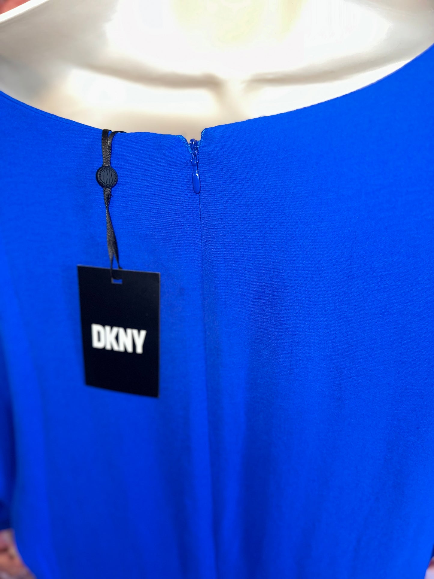 NWT DKNY (12) Brand New Blue Ruffle//Flowy V-Neck Tied Dress