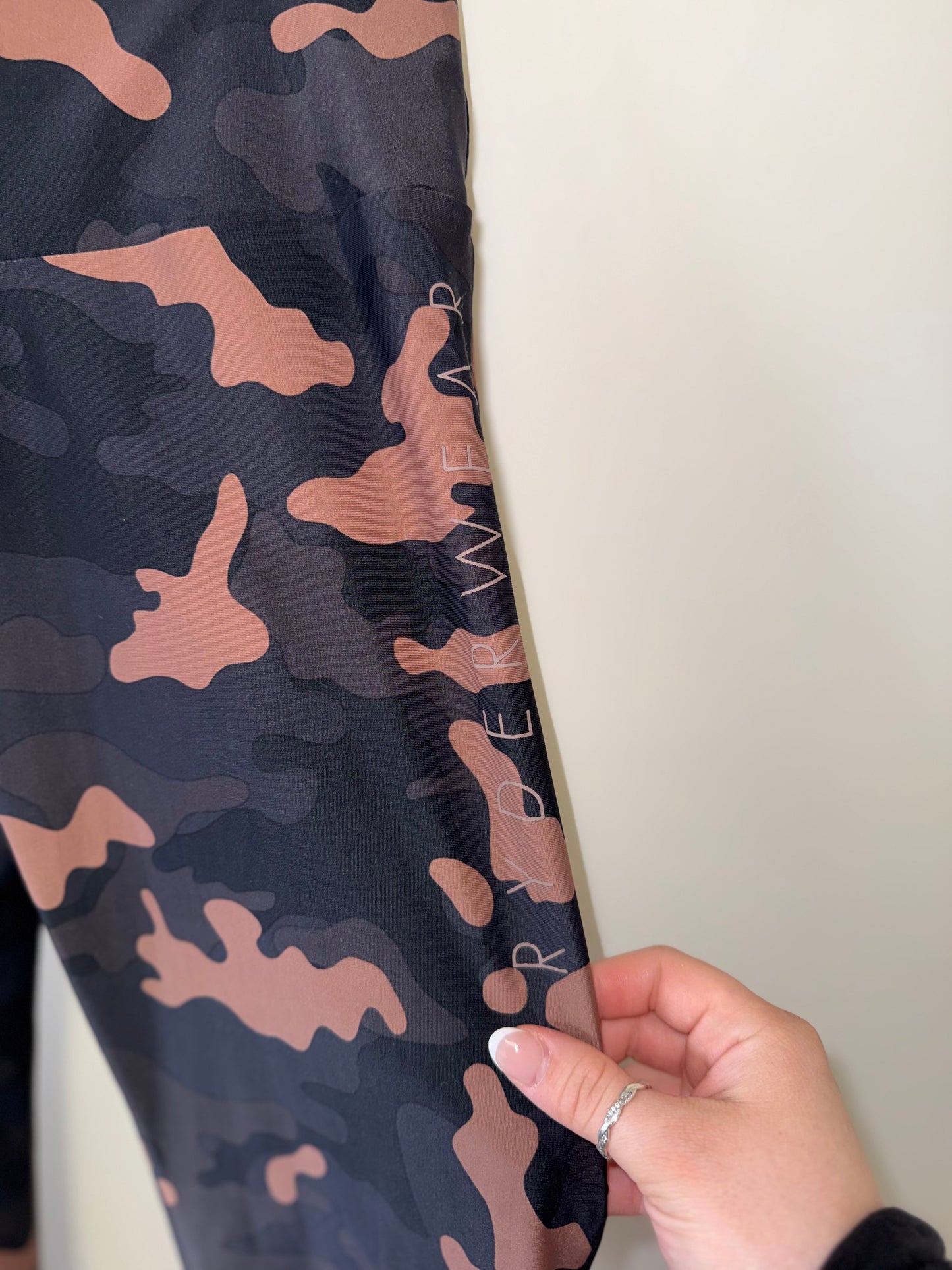 Ryderwear (Large) Black/Tan Bleach Splatter Pattern Butt Sculpt Leggings