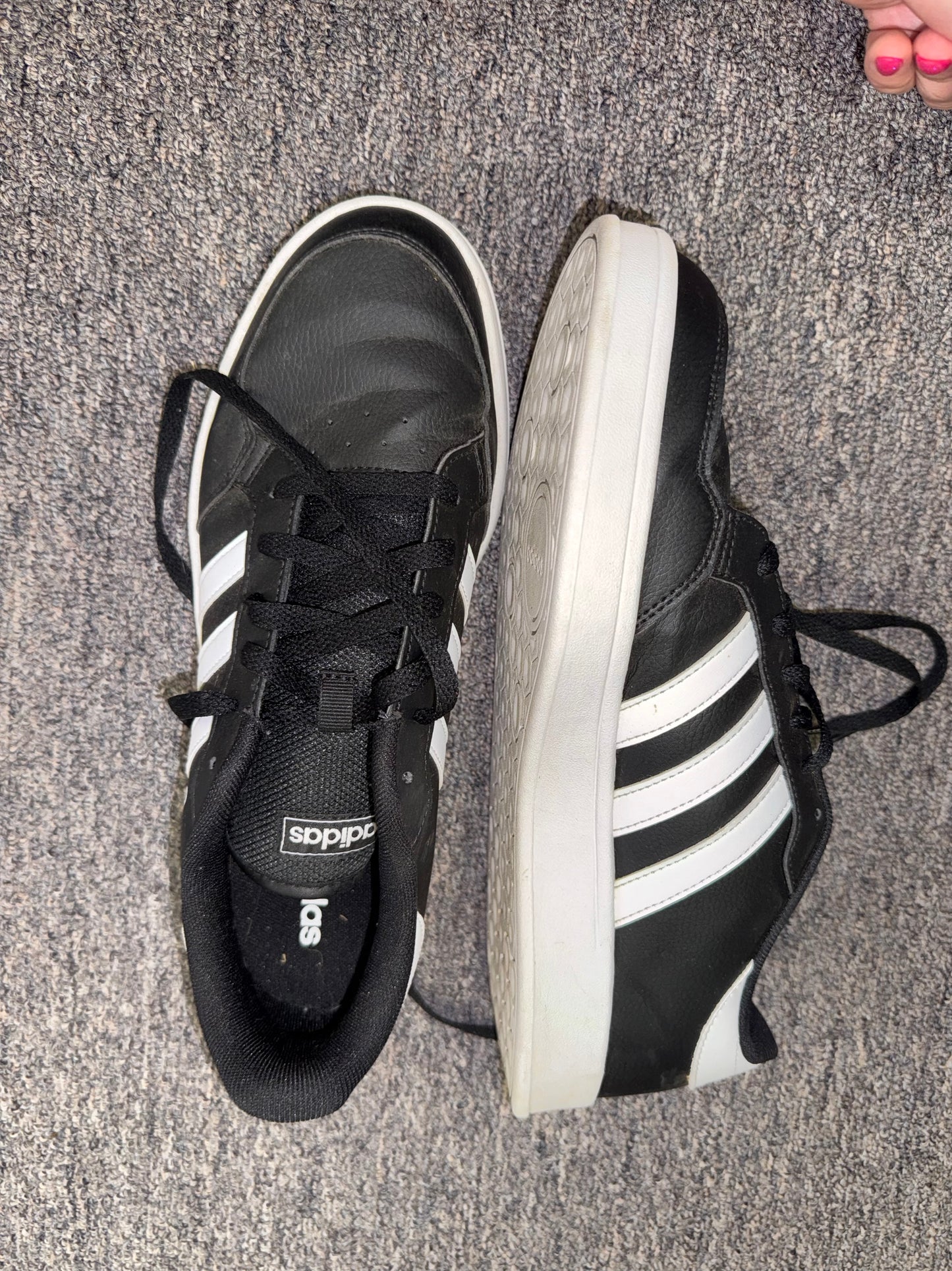 Adidas (11) Black and White Breaknet Casual Sneakers