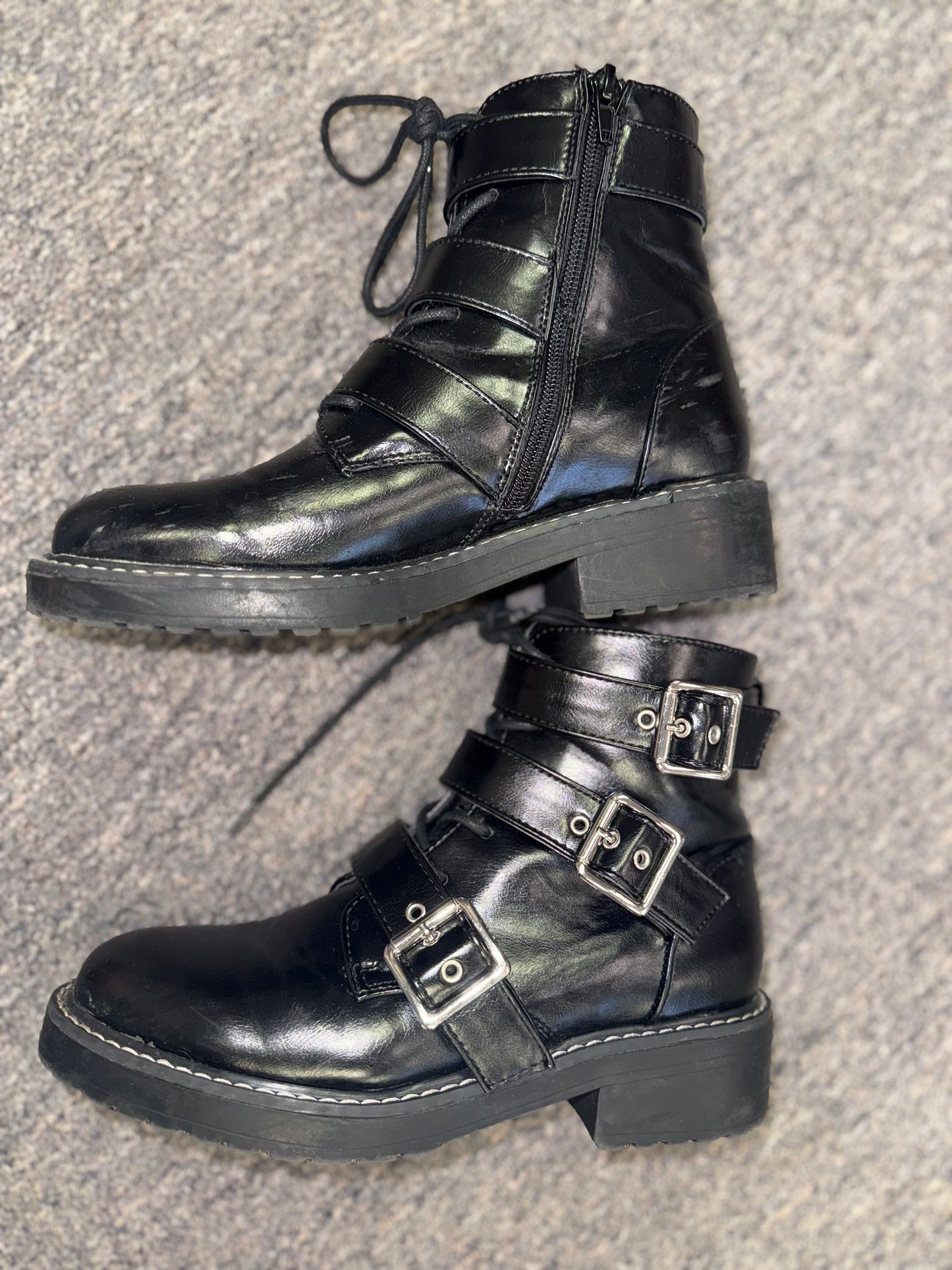 Forever 21 (7) Black//Silver Combat Boots