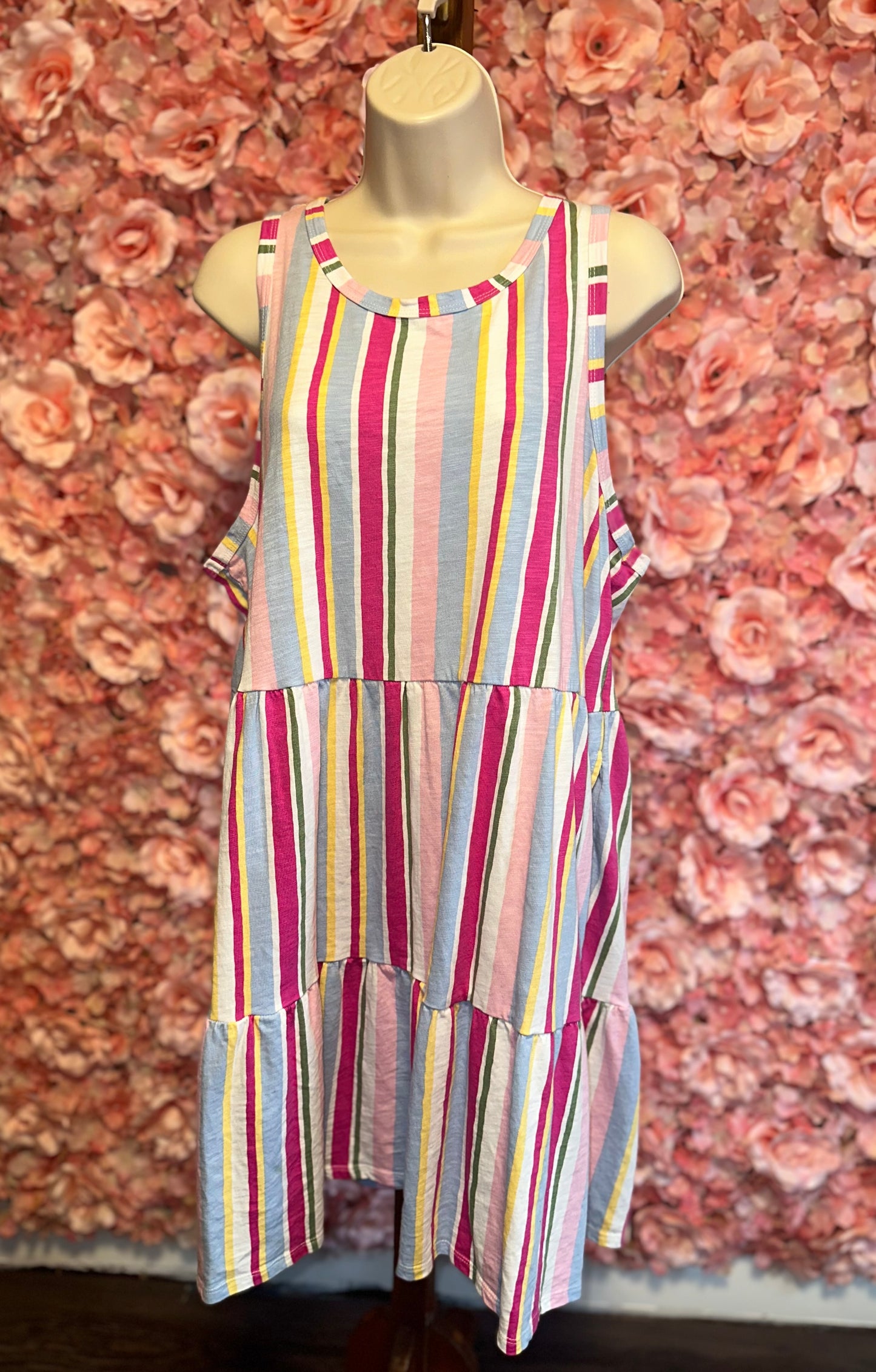 Gap (XL) Colorful Striped Sleeveless Ruffle Flowy Dress with Pockets