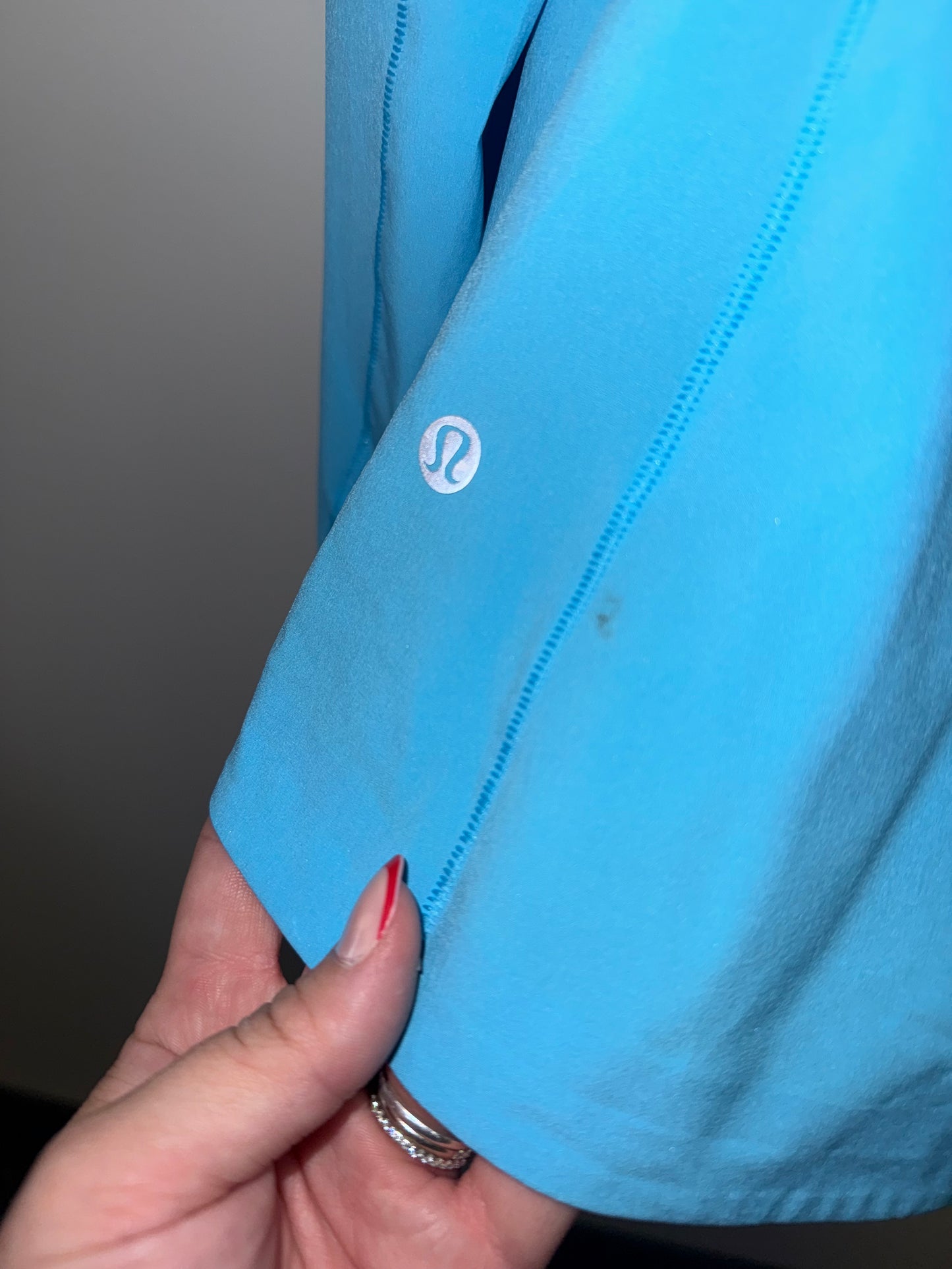 Lululemon (8) Blue Mist Over Windbreaker