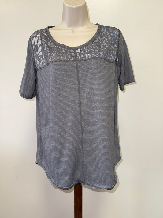 Lululemon (8) Grey Striped and Cheetah Print Pattern Pocket Tee