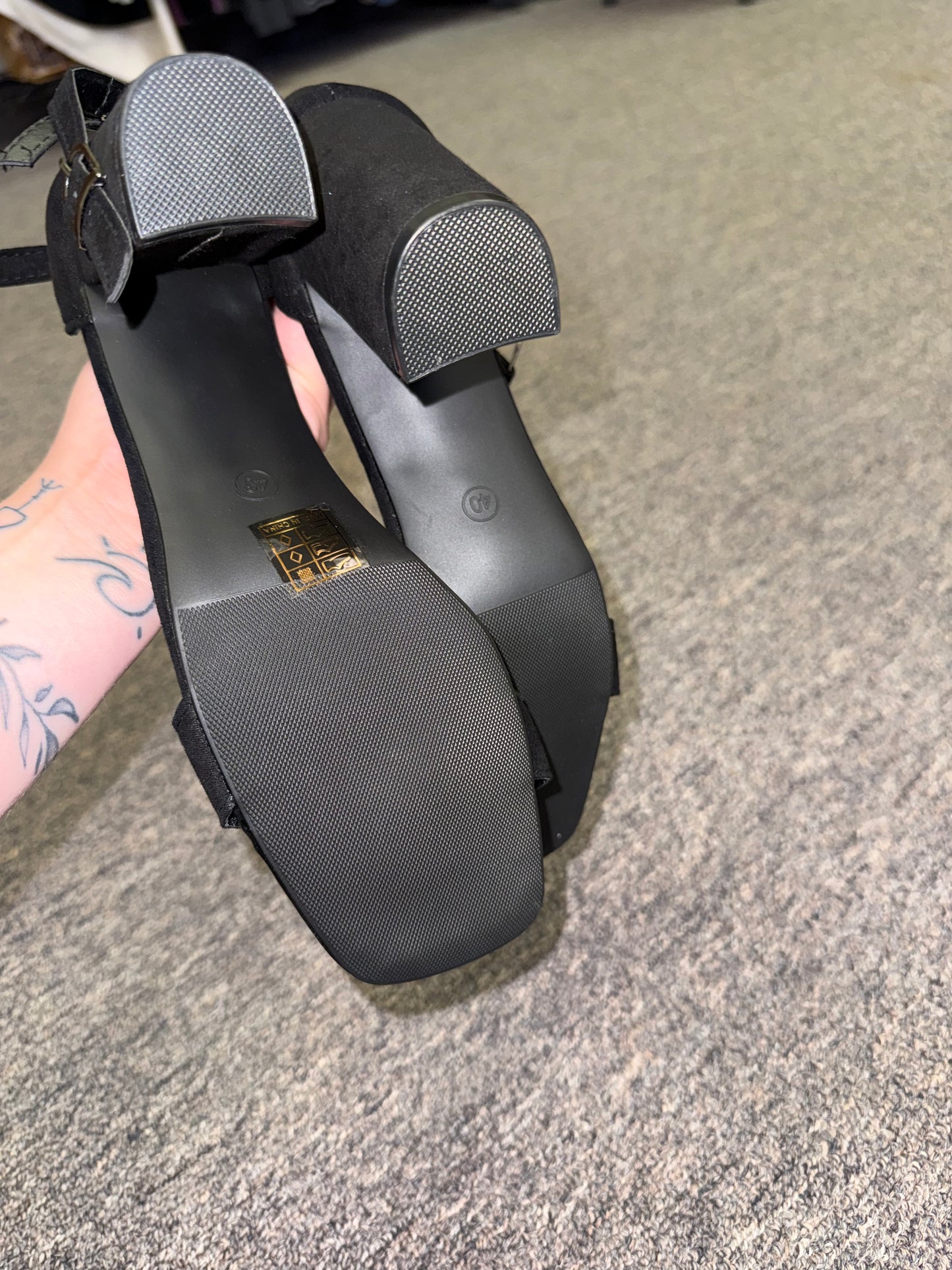 (40) Black Open Toe Block Heels