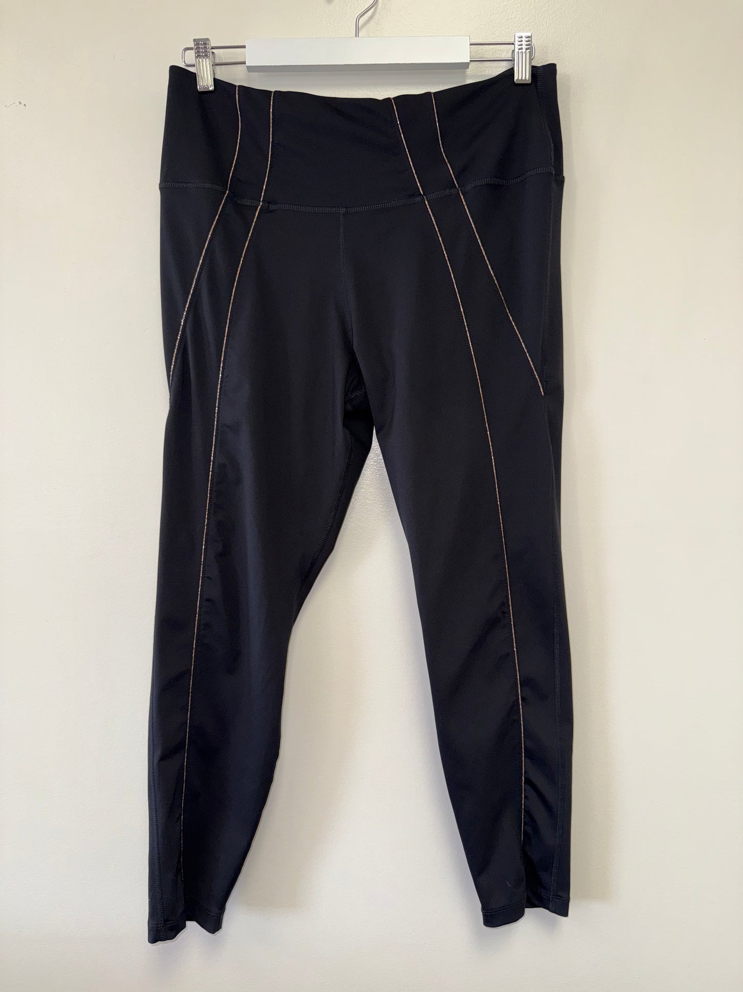 Nike Yoga (XXL) Black Dri Fit Leggings with Gold Accents