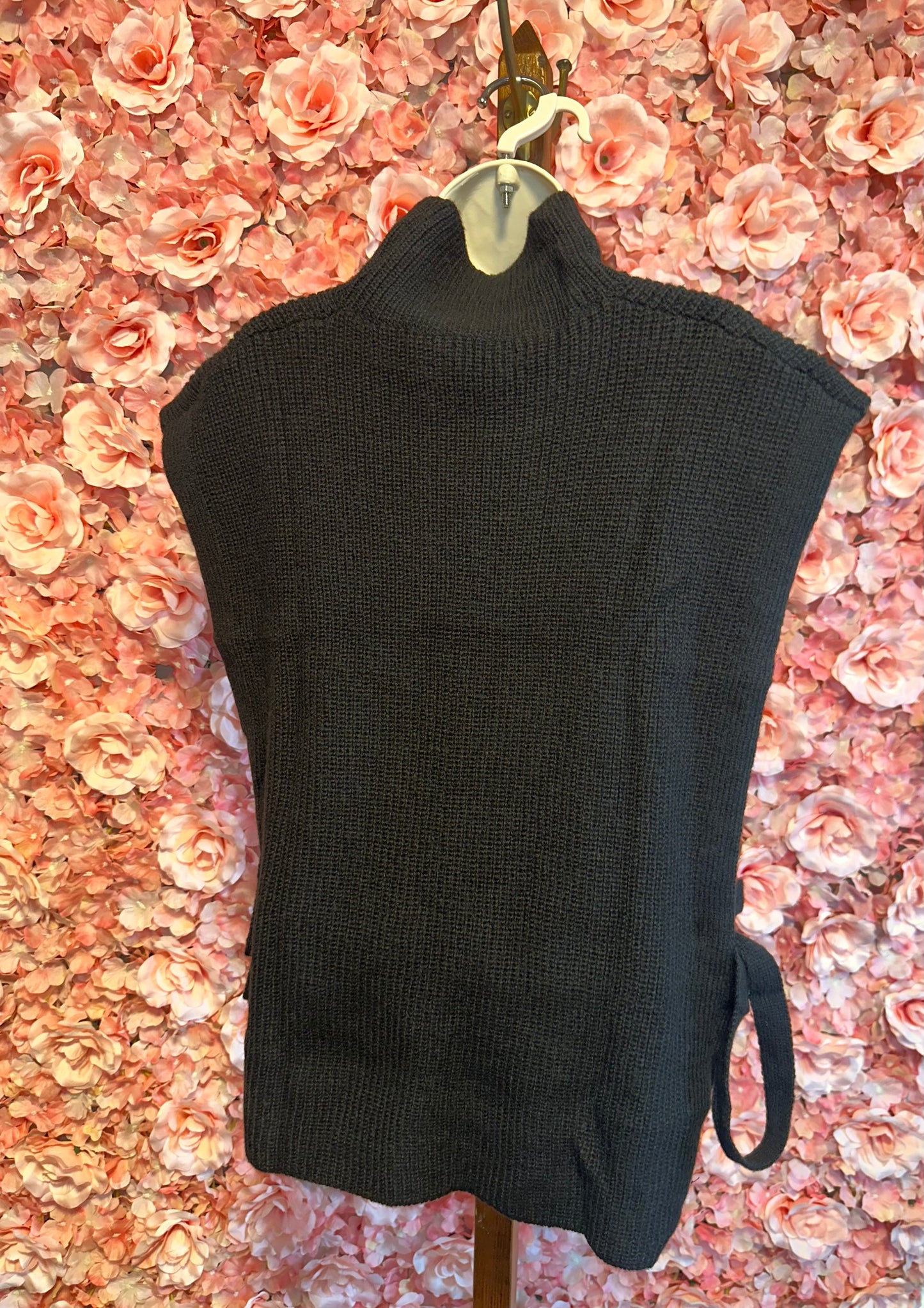 Brand New (M) Black Turtleneck Sleeveless Sweater Vest with Tied Side