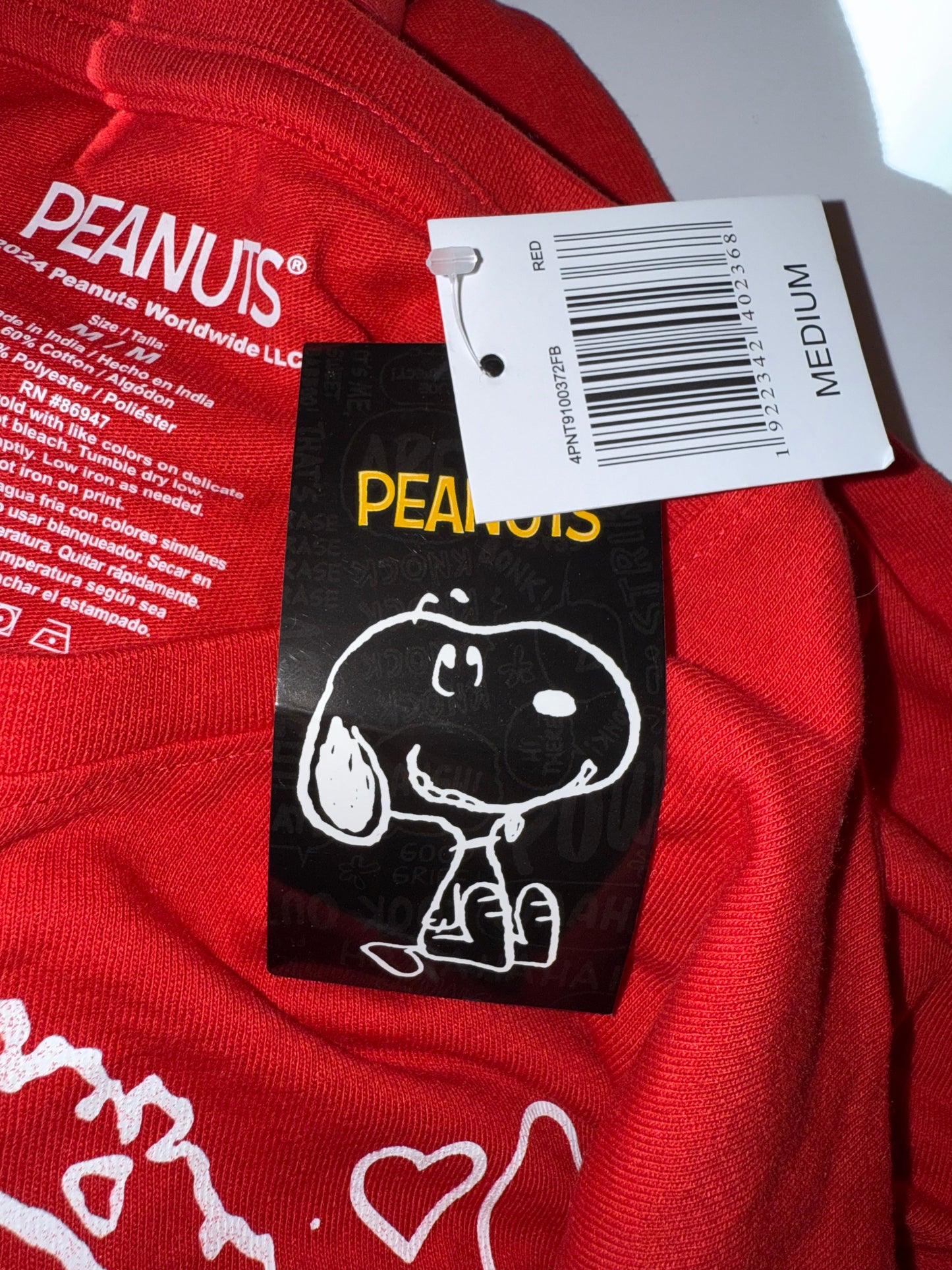 NWT Peanuts (Medium) Brand New Snoopy Valentines Red T-Shirt