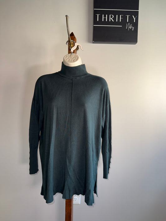 Anne Klein (Medium) Green Turtleneck Form Fitting Sweater