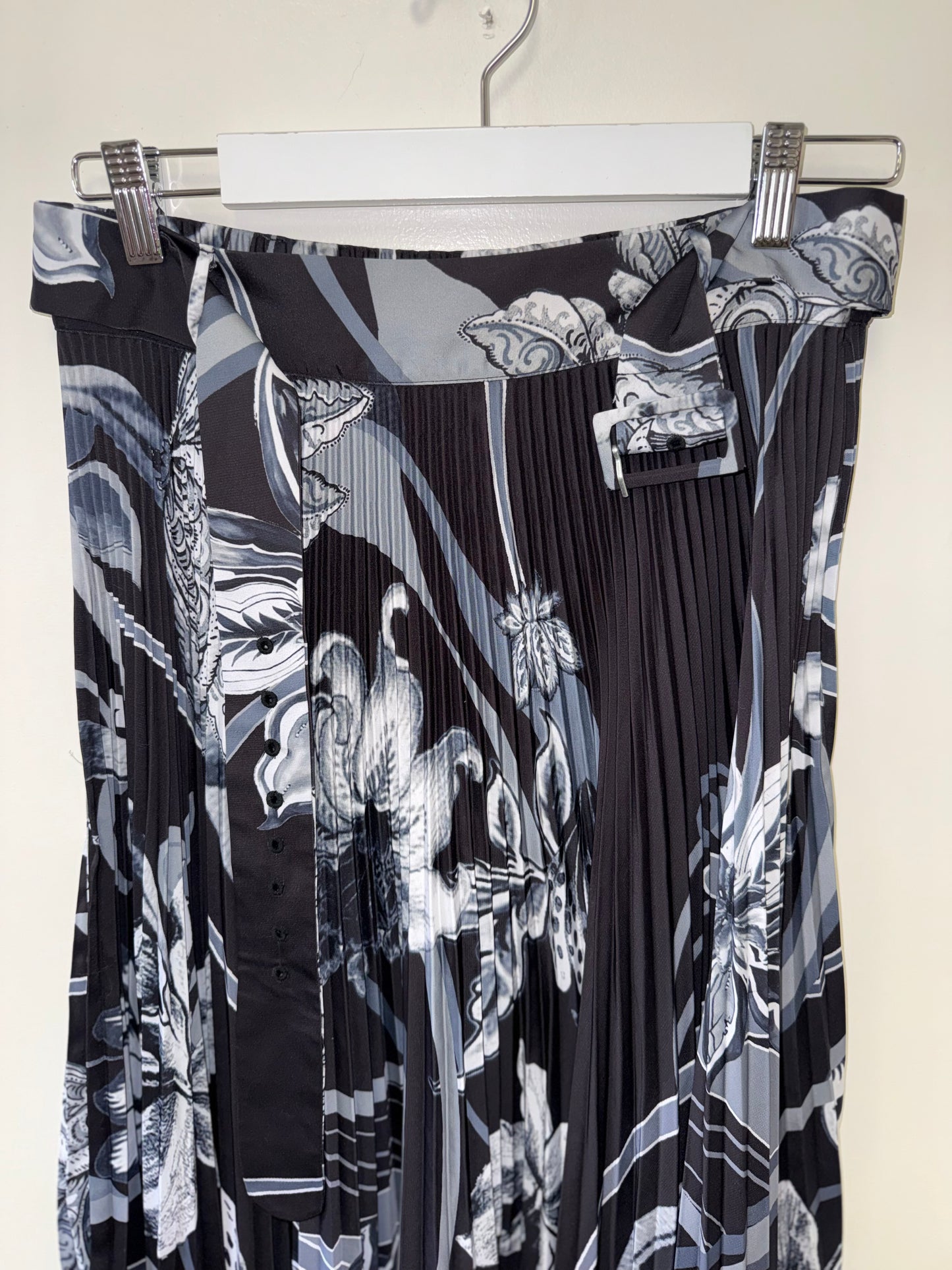 NWT Ranna Gill by Anthropologie (M) Brand New Black Floral Pleated Maxi Skirt