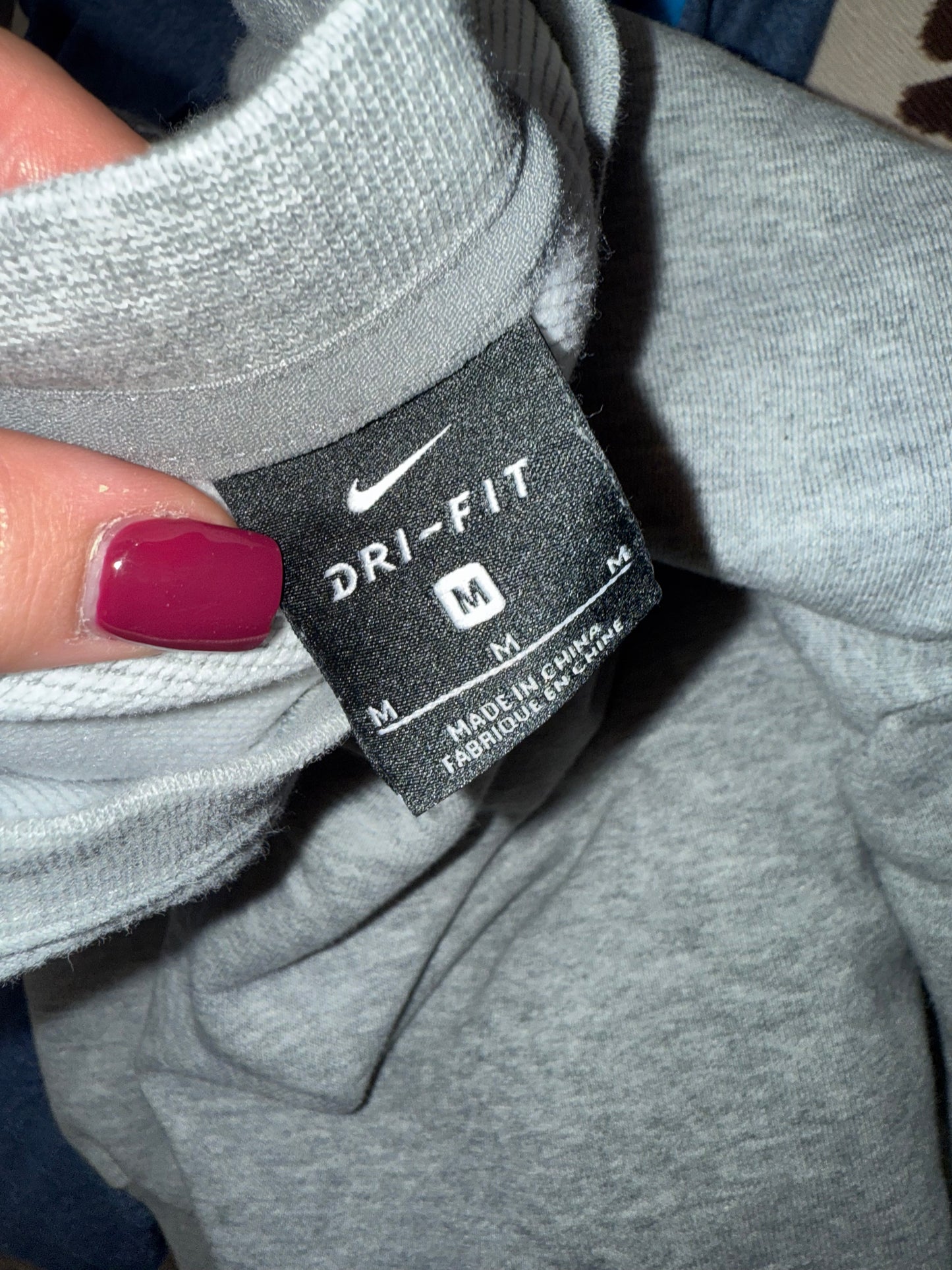 Nike (Medium) Grey Dri-Fit Crewneck Sweatshirt with Pockets