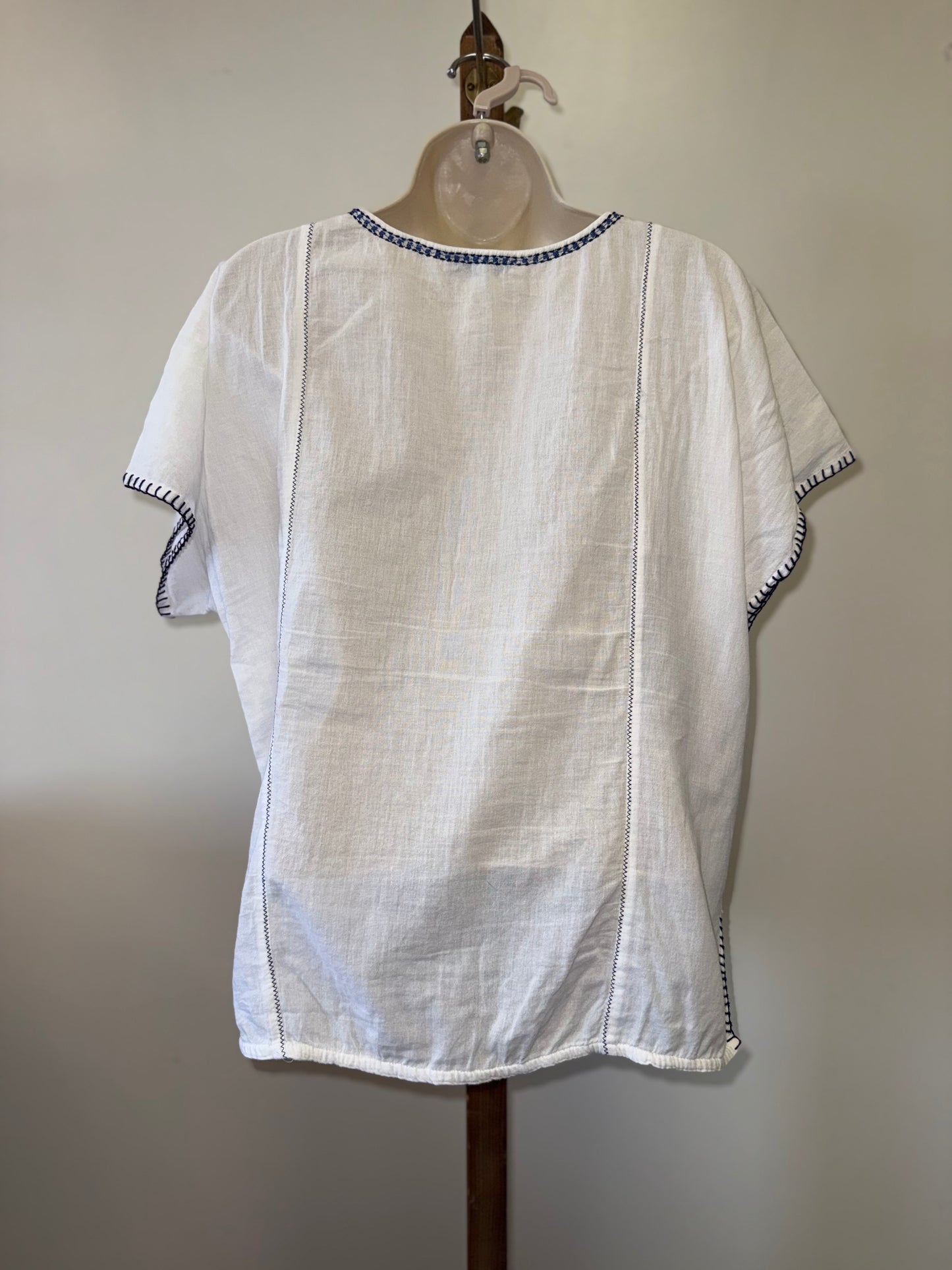 Madewell (Medium) White Short-Sleeve Tunic with Navy Embroidered Panel