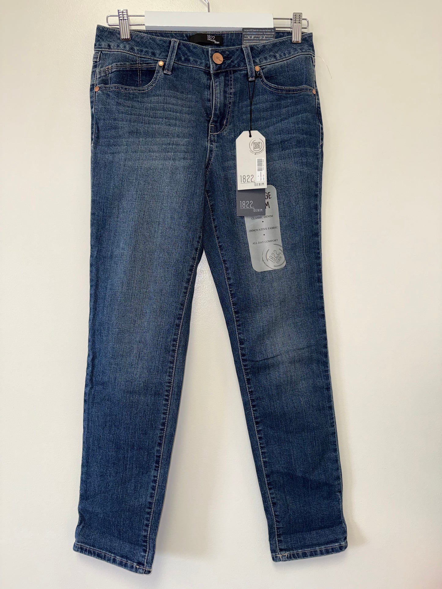 NWT 1822 (8) Brand New Relaxed Ankle Skinny Denim Jeans