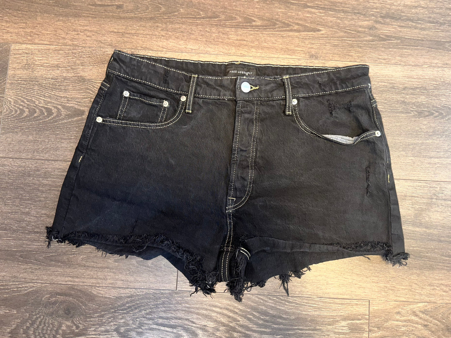 Free Assembly (12) Black Denim Frayed Jean Shorts