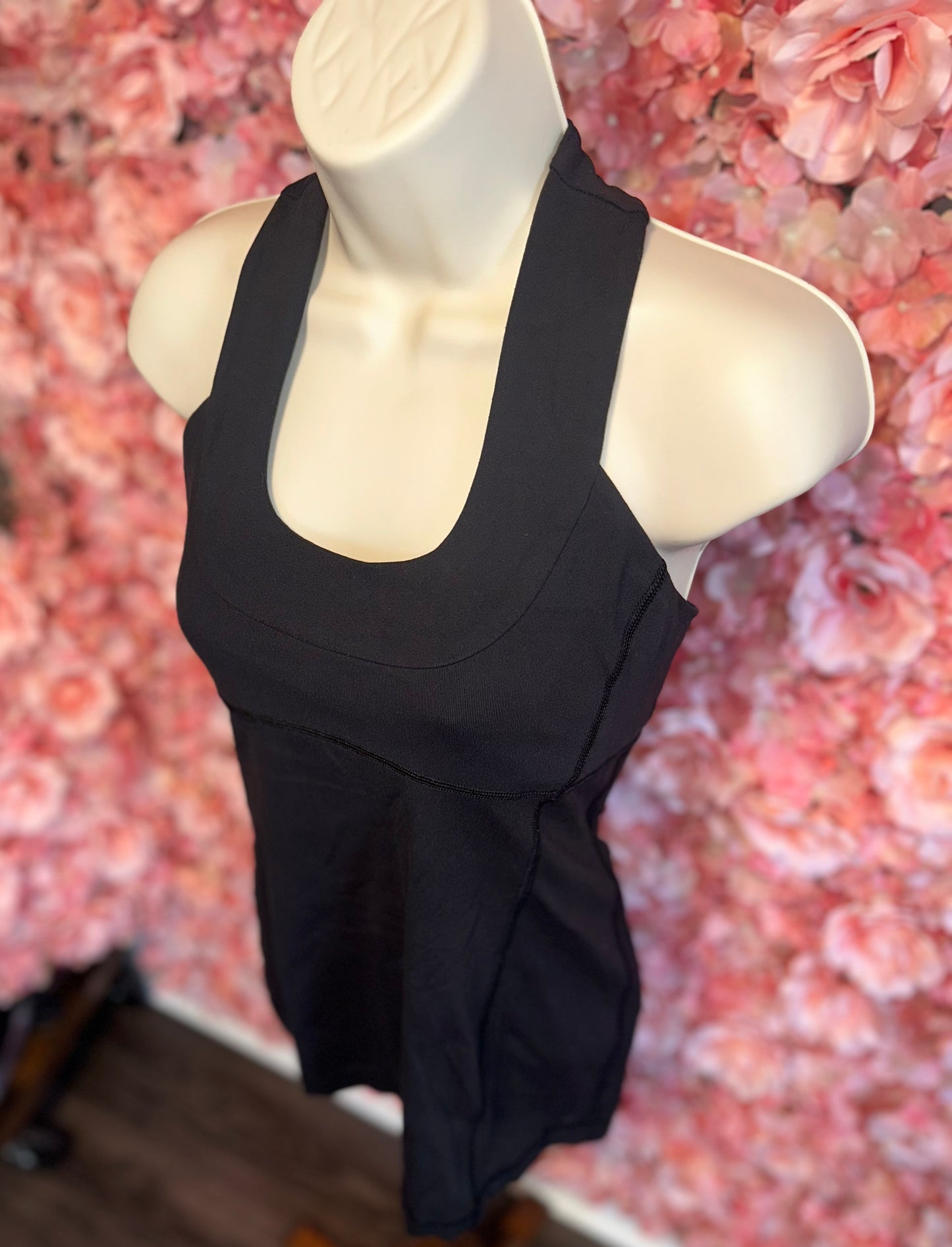 lululemon athletica Black Scoop Neck Tank Top with Built in Bra