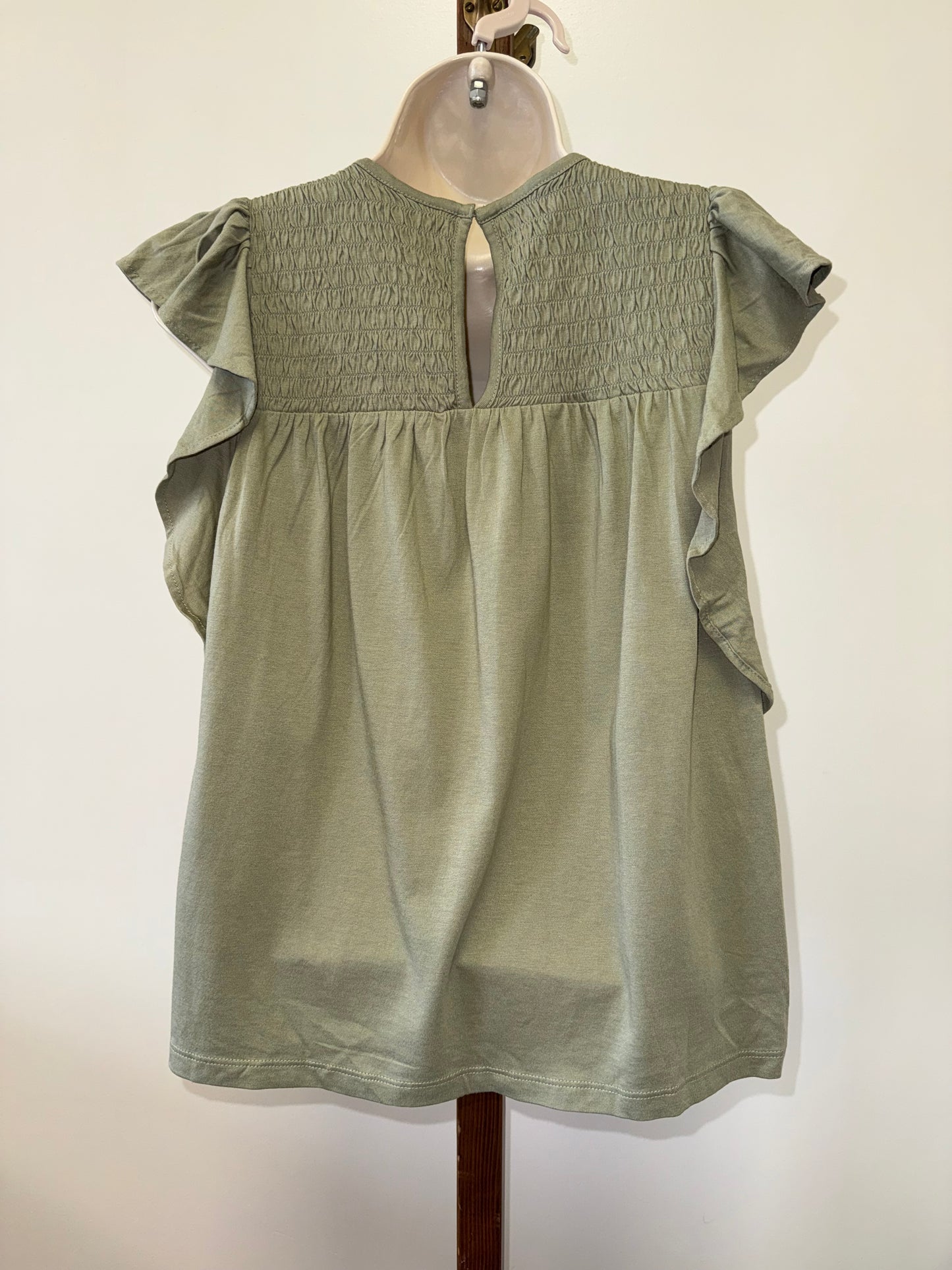 NWT Banana Republic (XS) Brand New Green Blouse with Ruffled Sleeves