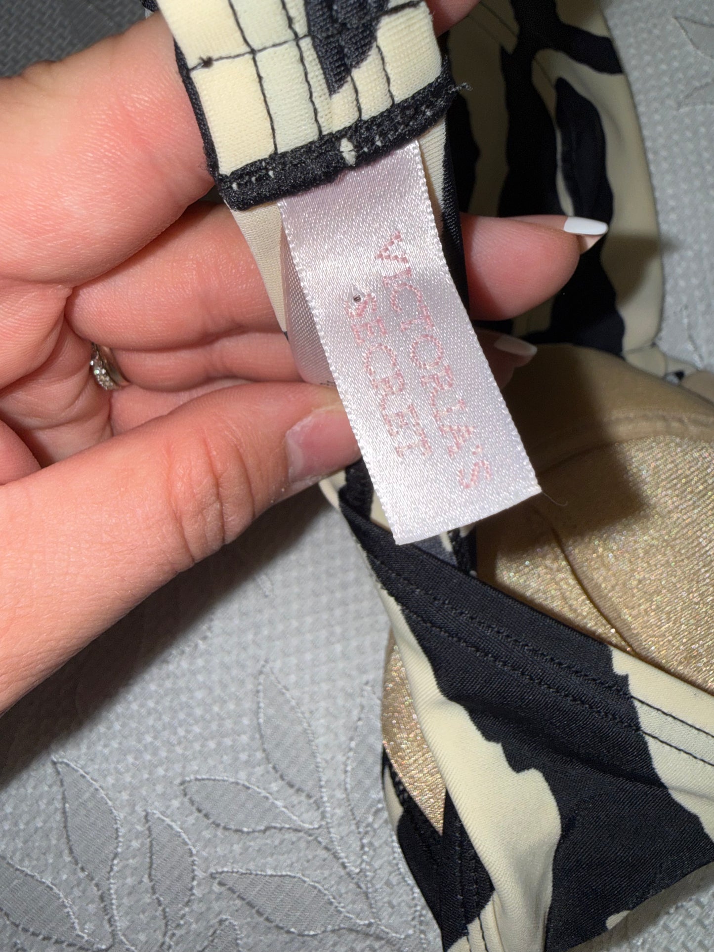 Victoria's Secret (34A) Vintage Neutral Pattern Bikini Swim Top