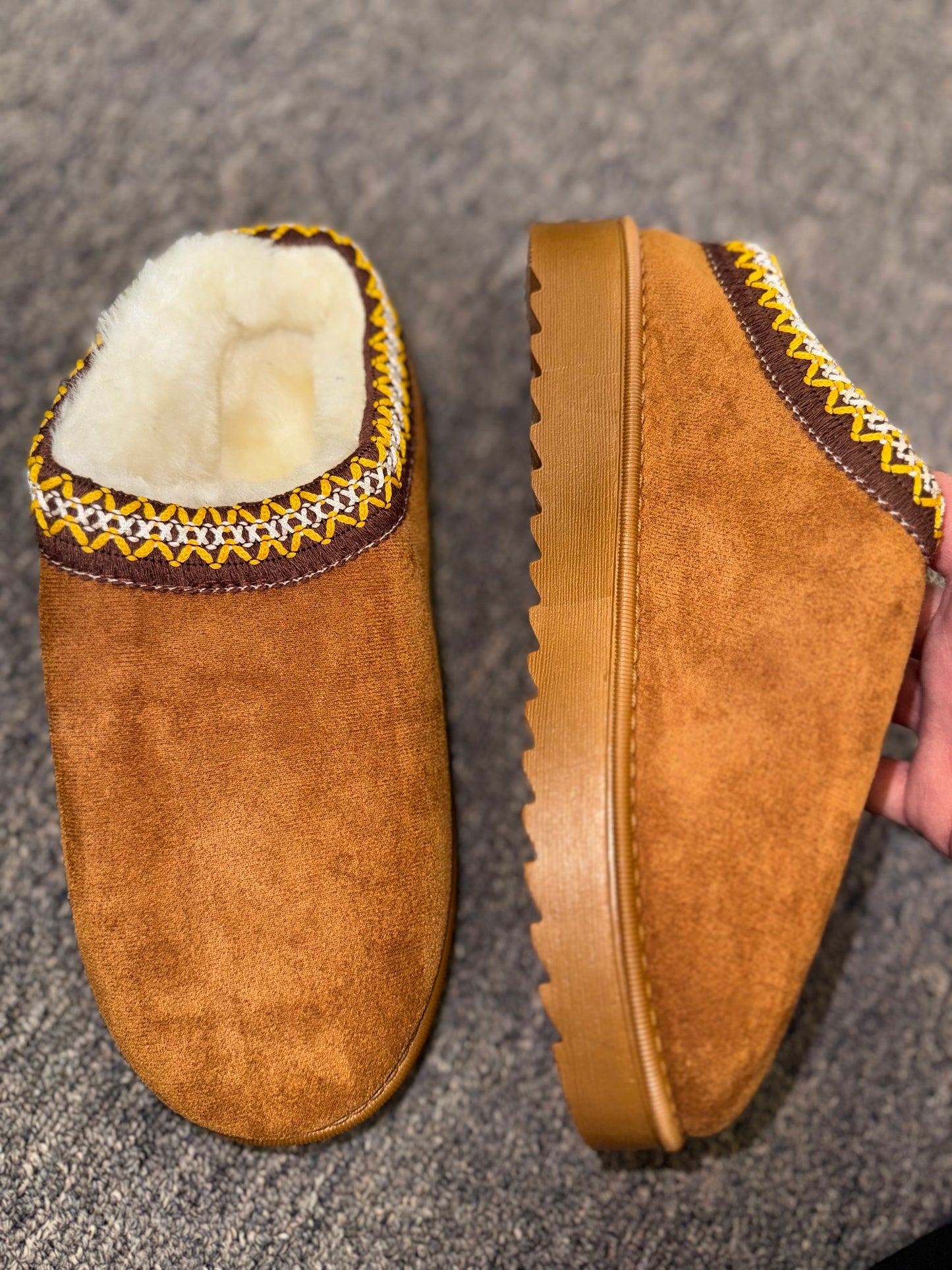 Brand New (39 - 6.5) Brown Slip On Low Top Boots