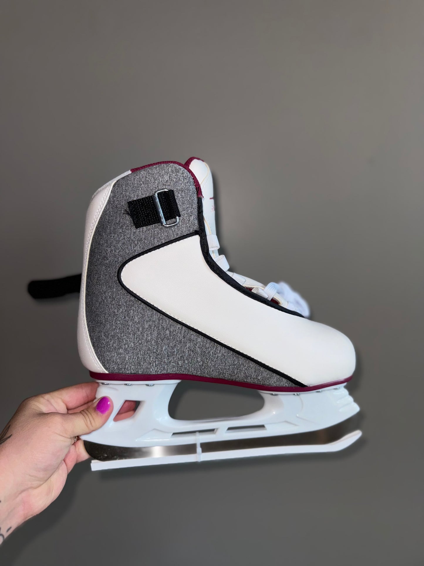 NWT American Skate (7) Brand New Hockey Skates