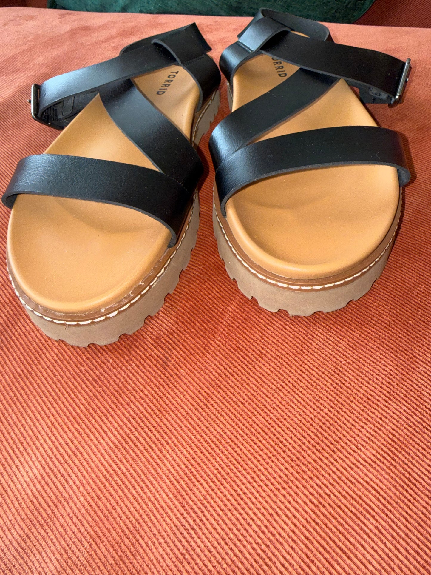 Torrid (8W) Black/Brown Strappy Sandals