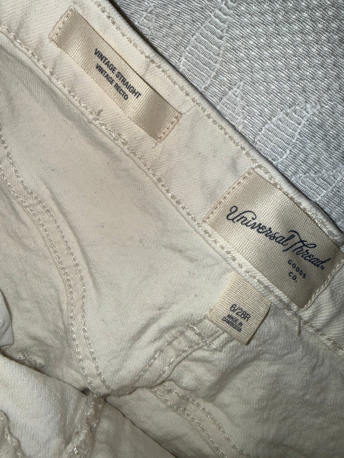 Universal thread