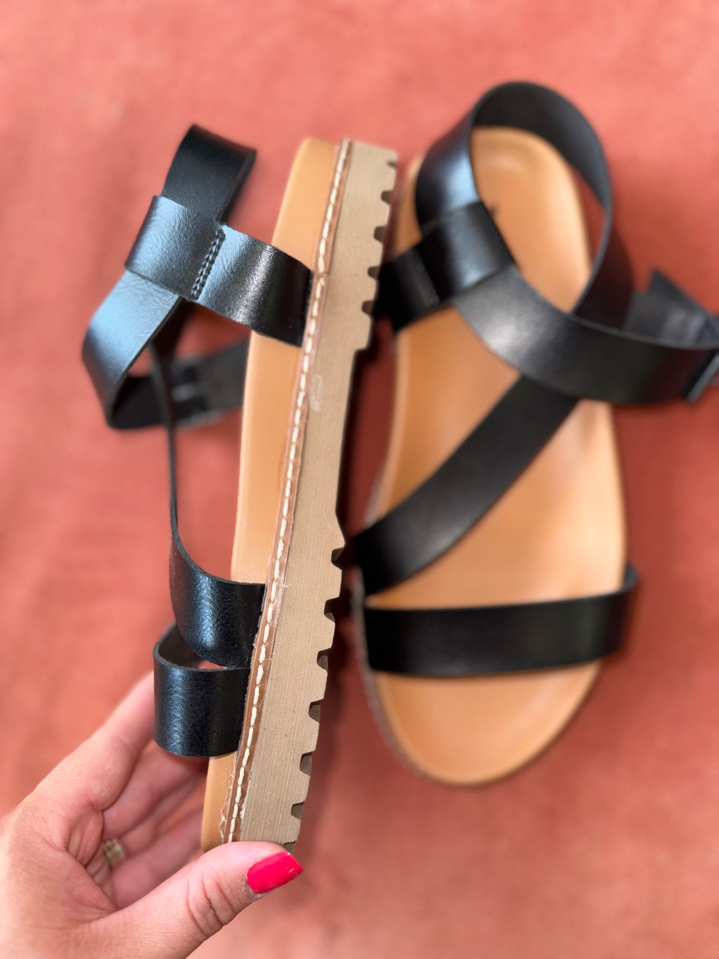 Torrid (8W) Black/Brown Strappy Sandals