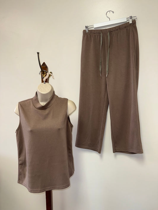 Sampeel (Medium) Brown 2 Piece Set - Sleeveless High Neck Top & Cropped Pants