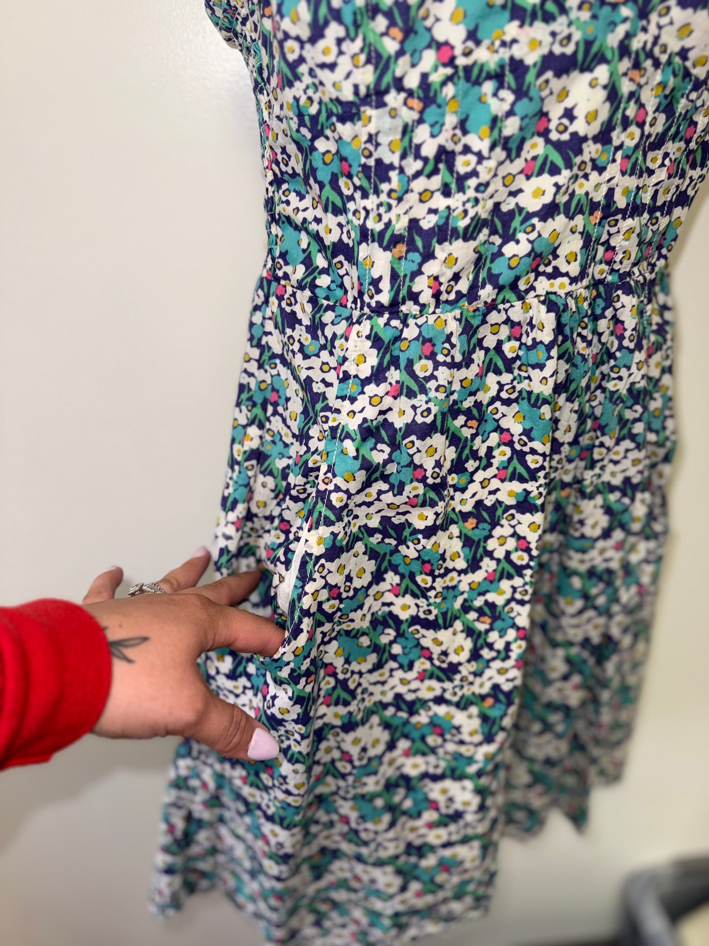 American Eagle (6) Colorful Floral Midi Dress