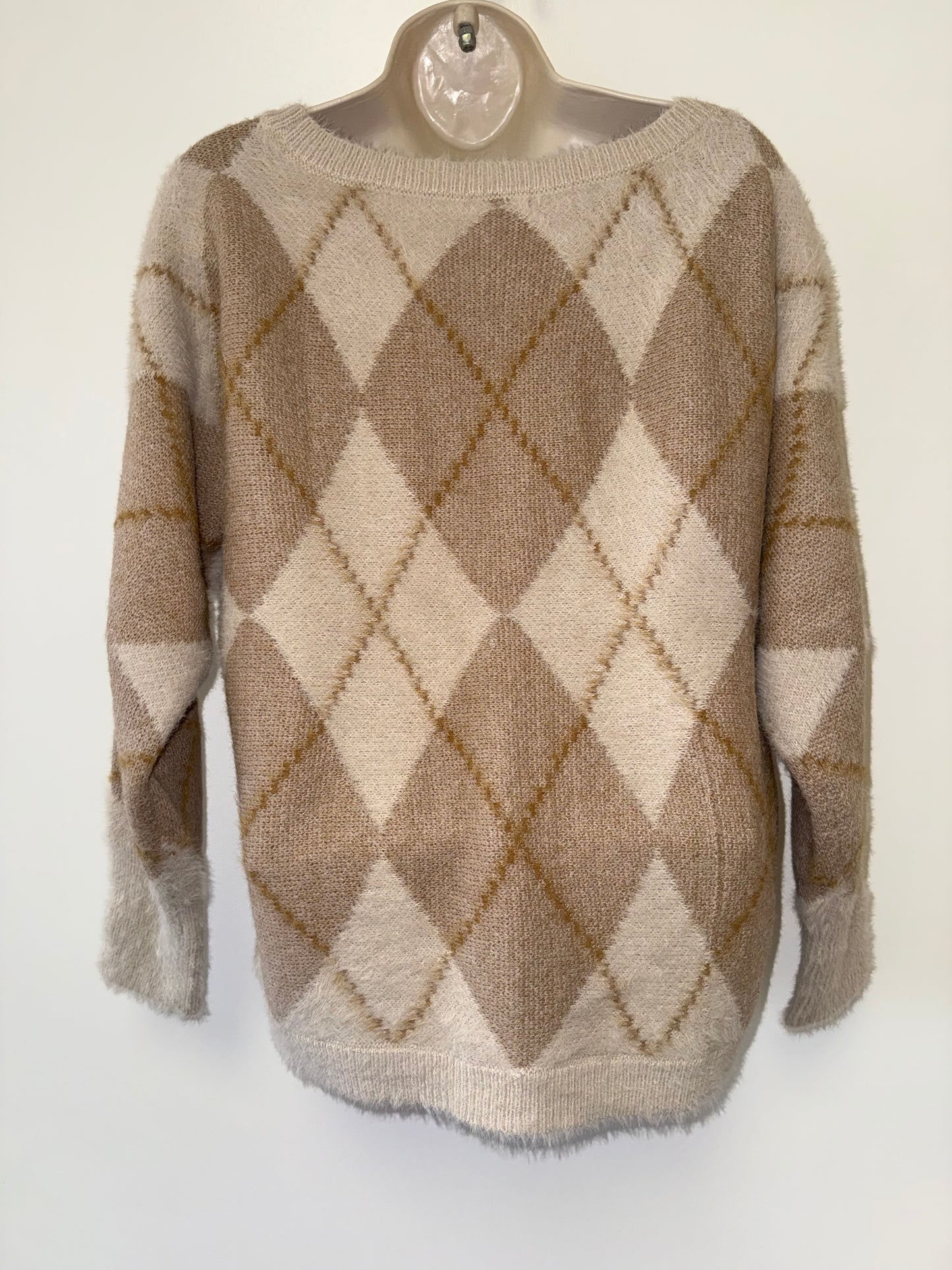Maurices (Medium) Neutral Pattern Fuzzy Soft Knit Sweater