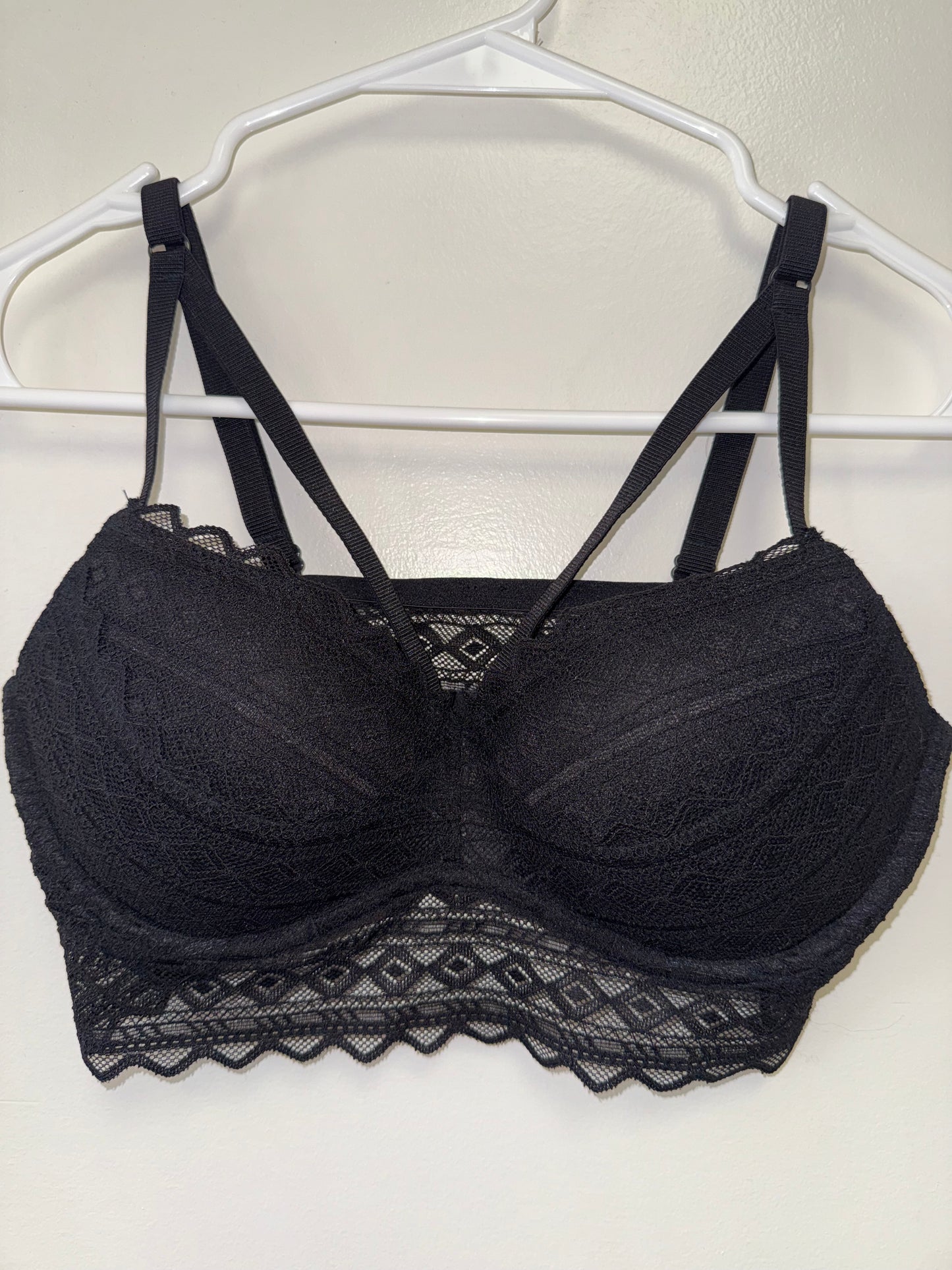 PINK Victoria's Secret (Medium) Black Lace Bralette