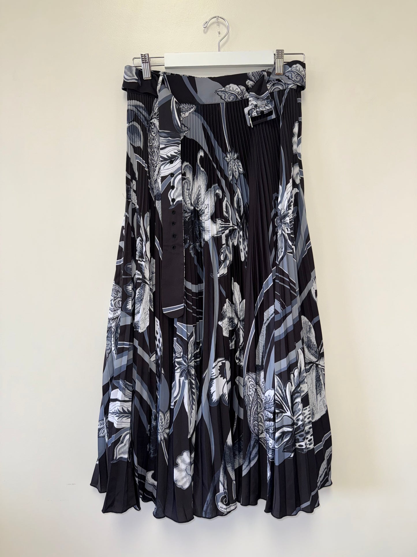 NWT Ranna Gill by Anthropologie (M) Brand New Black Floral Pleated Maxi Skirt