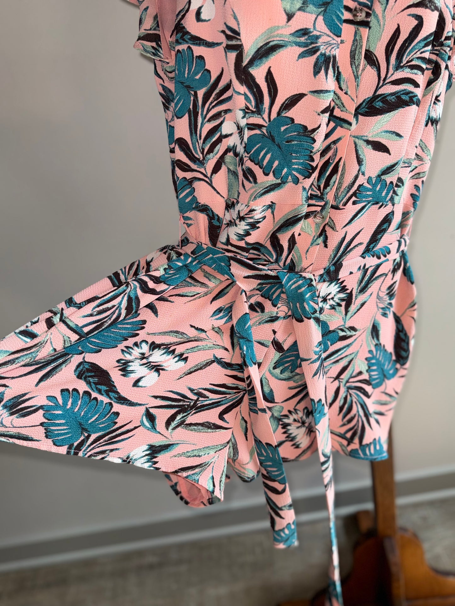 June & Hudson (Large) Pink Floral Leaf Pattern Short Sleeve Buttoned Romper