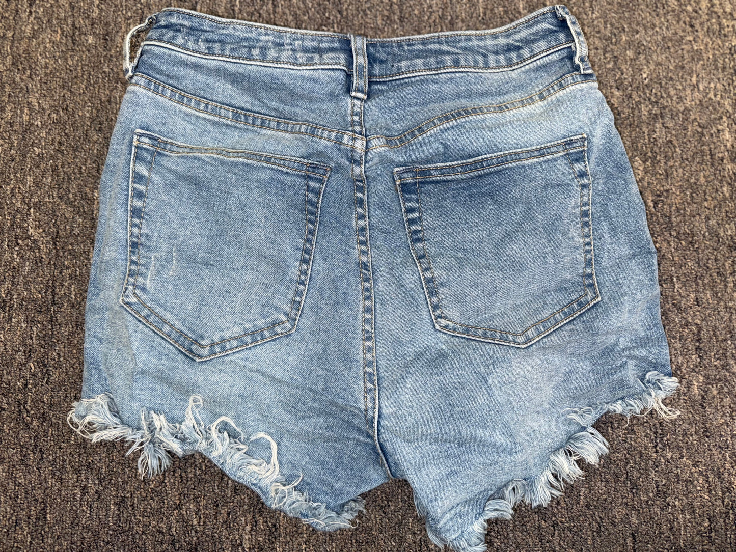We The Free (28) Distressed Curvy Denim Button Up Jean Shorts