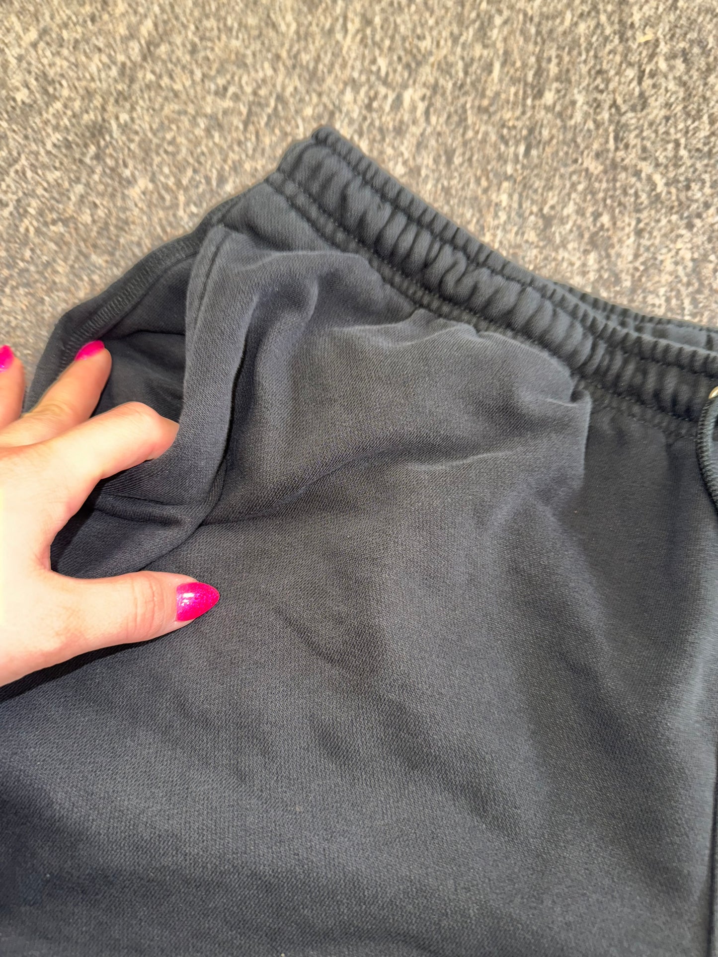 Nike (Large) Black Drawstring Sweat Shorts