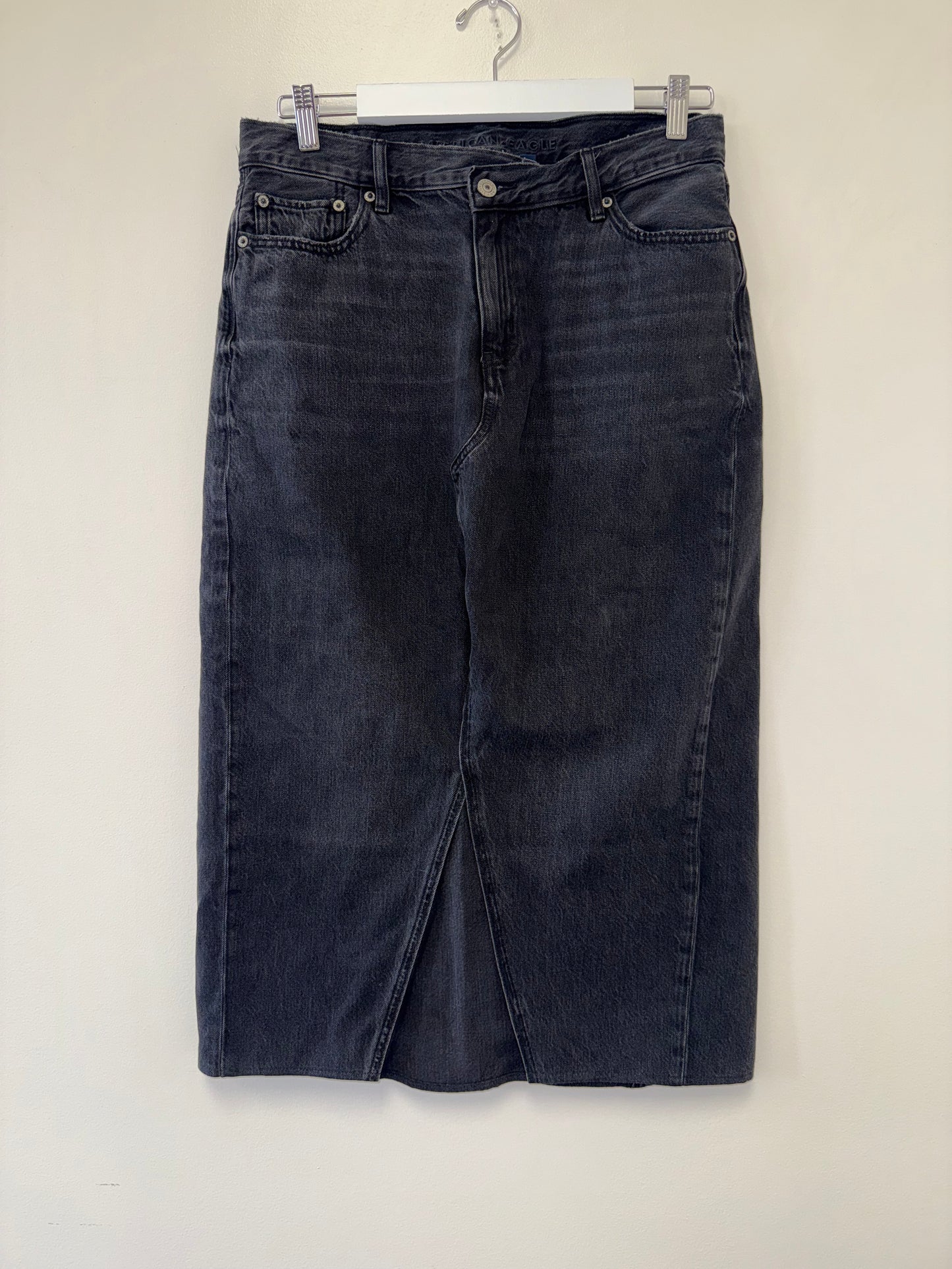 American Eagle (10) Black 90's High Rise Maxi Jean Skirt