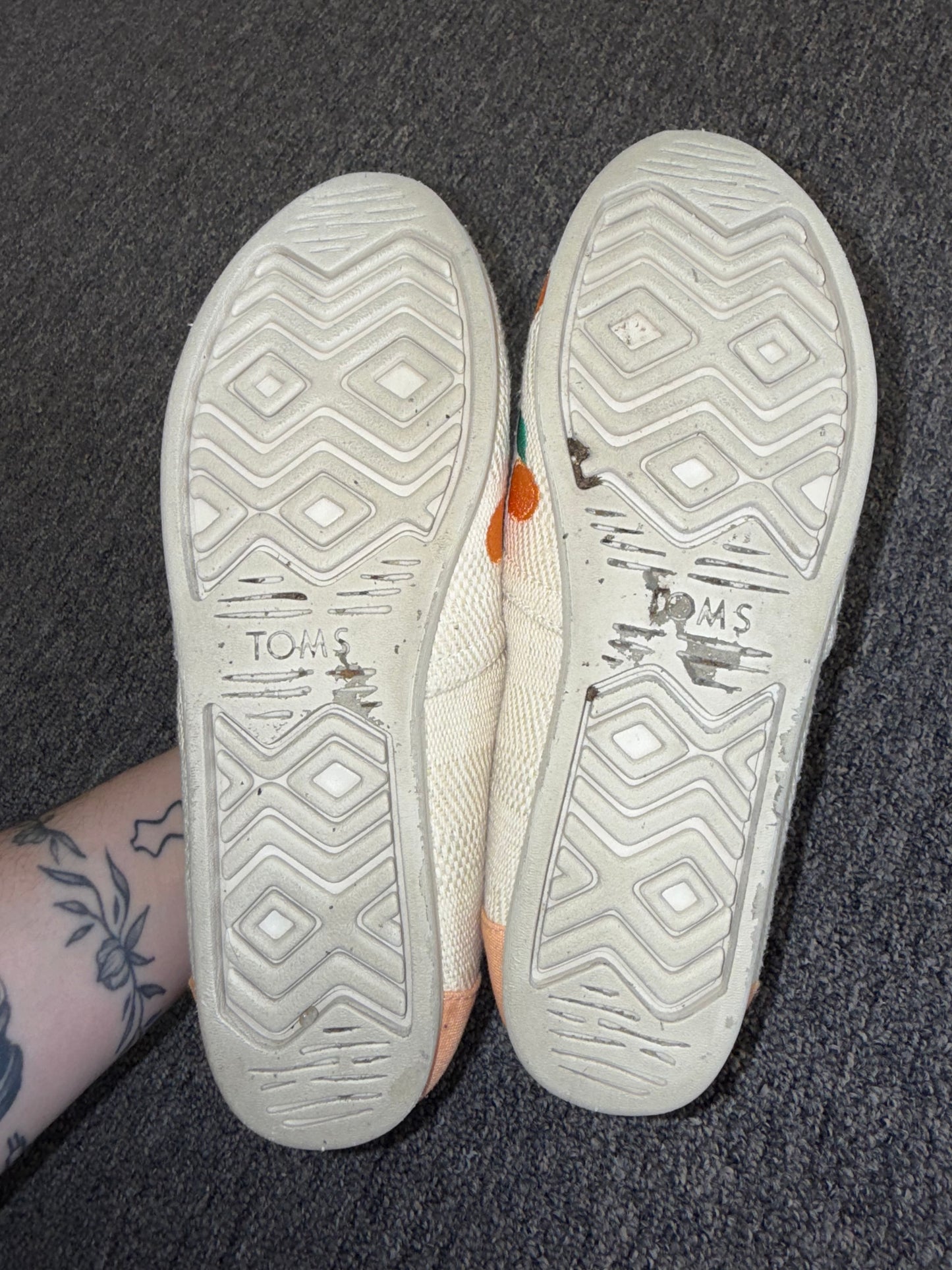 Toms (8.5) Orange Pattern Embroidered Slip On Canvas Shoes