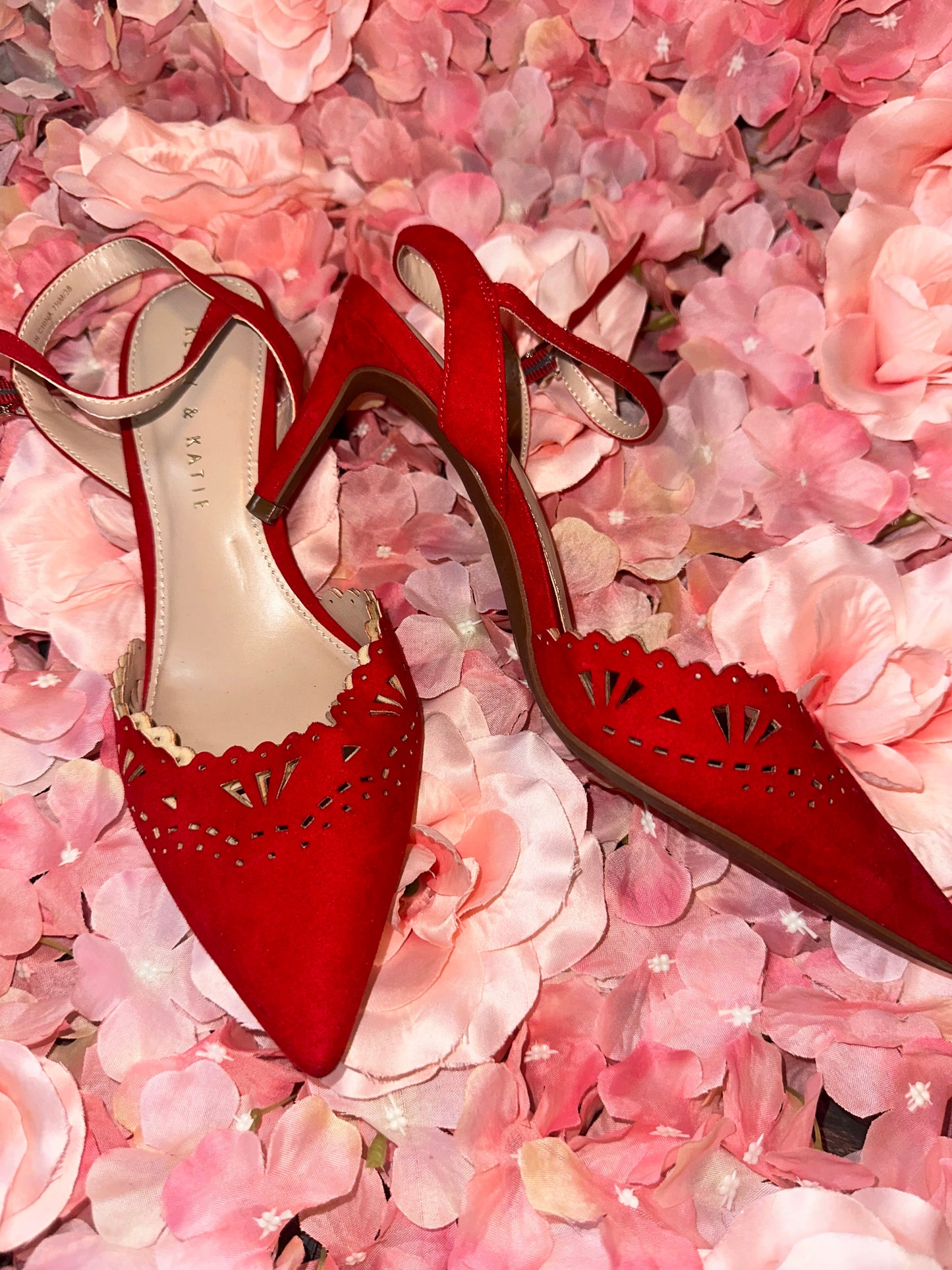 Kelly & Katie (7 1/2) Red Pointed Toe Heels