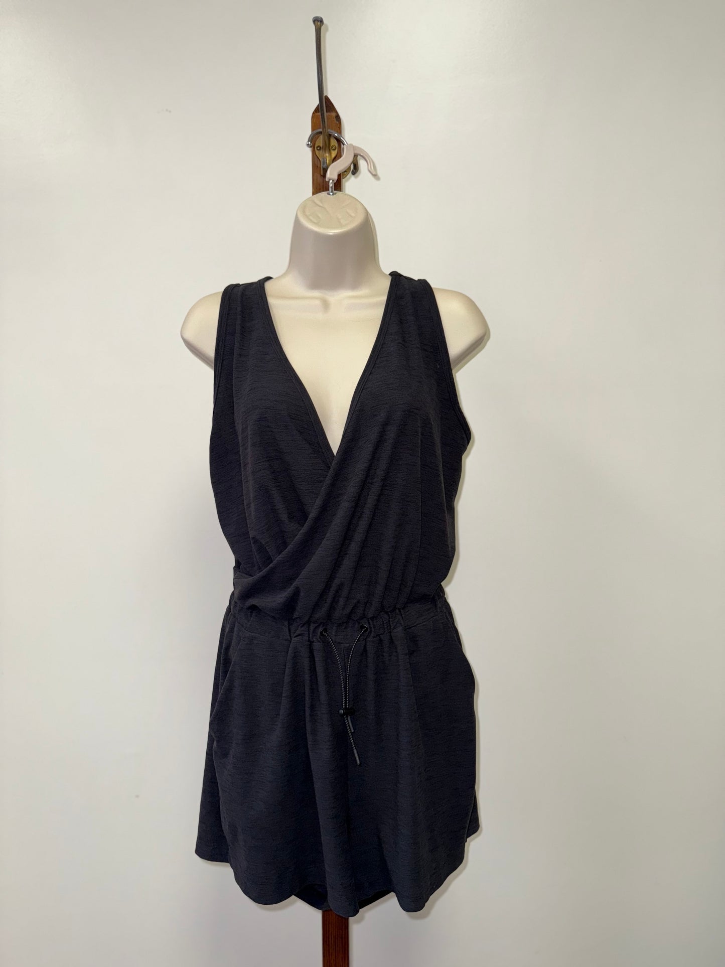 Old Navy Active (Small Petite) Dark Grey Breath On Romper with Drawstring Waist