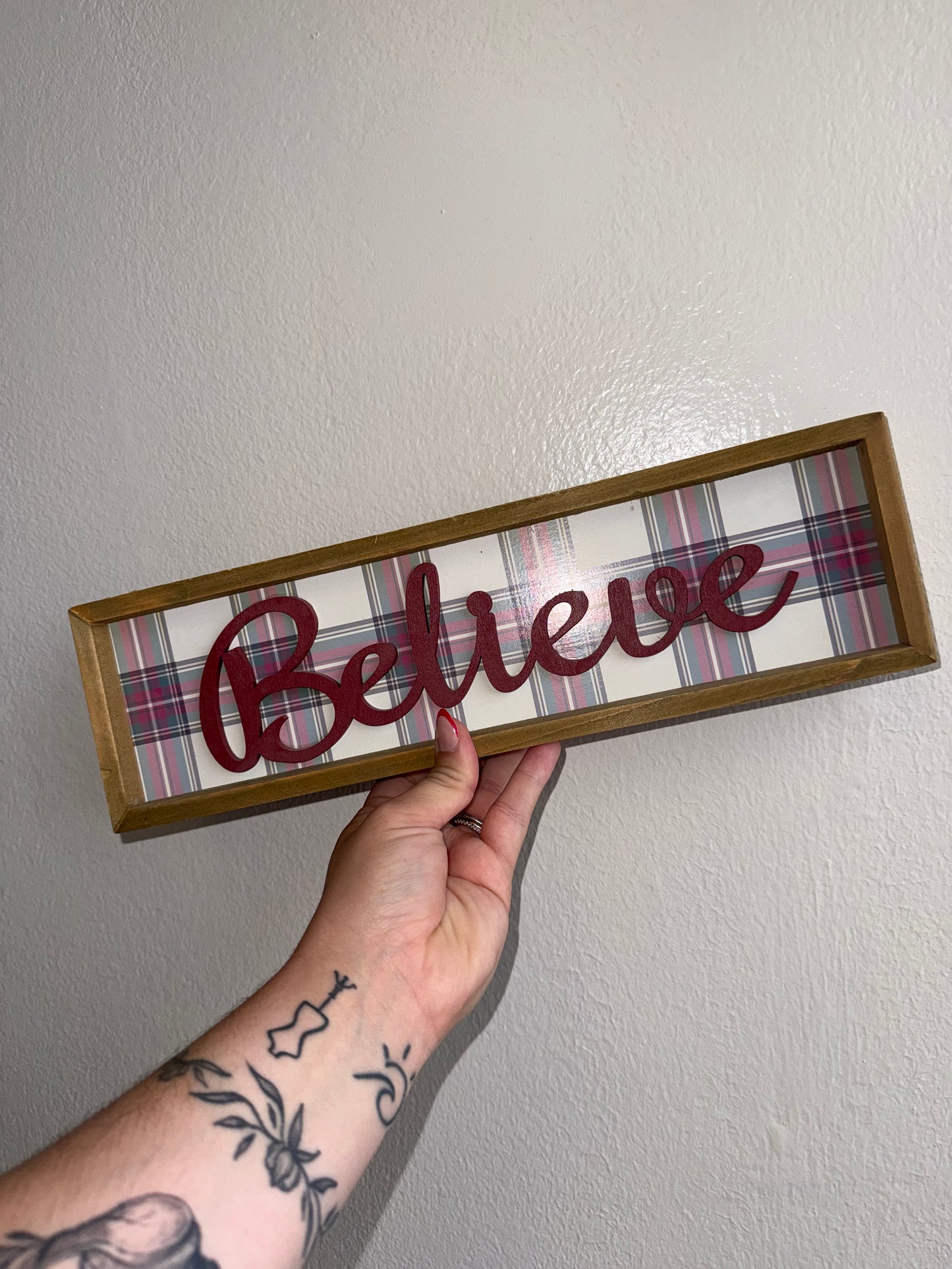 'Believe' Plaid Pattern Christmas Wooden Sign
