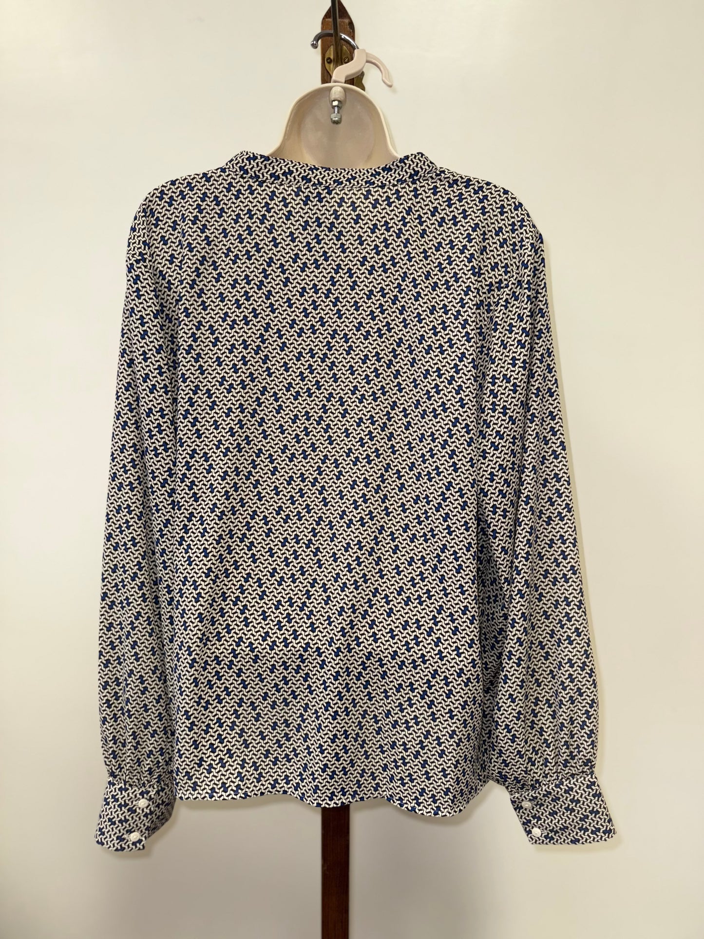 NWT Worthington (XL) Brand New 3/4 Button Up Pattern Blouse