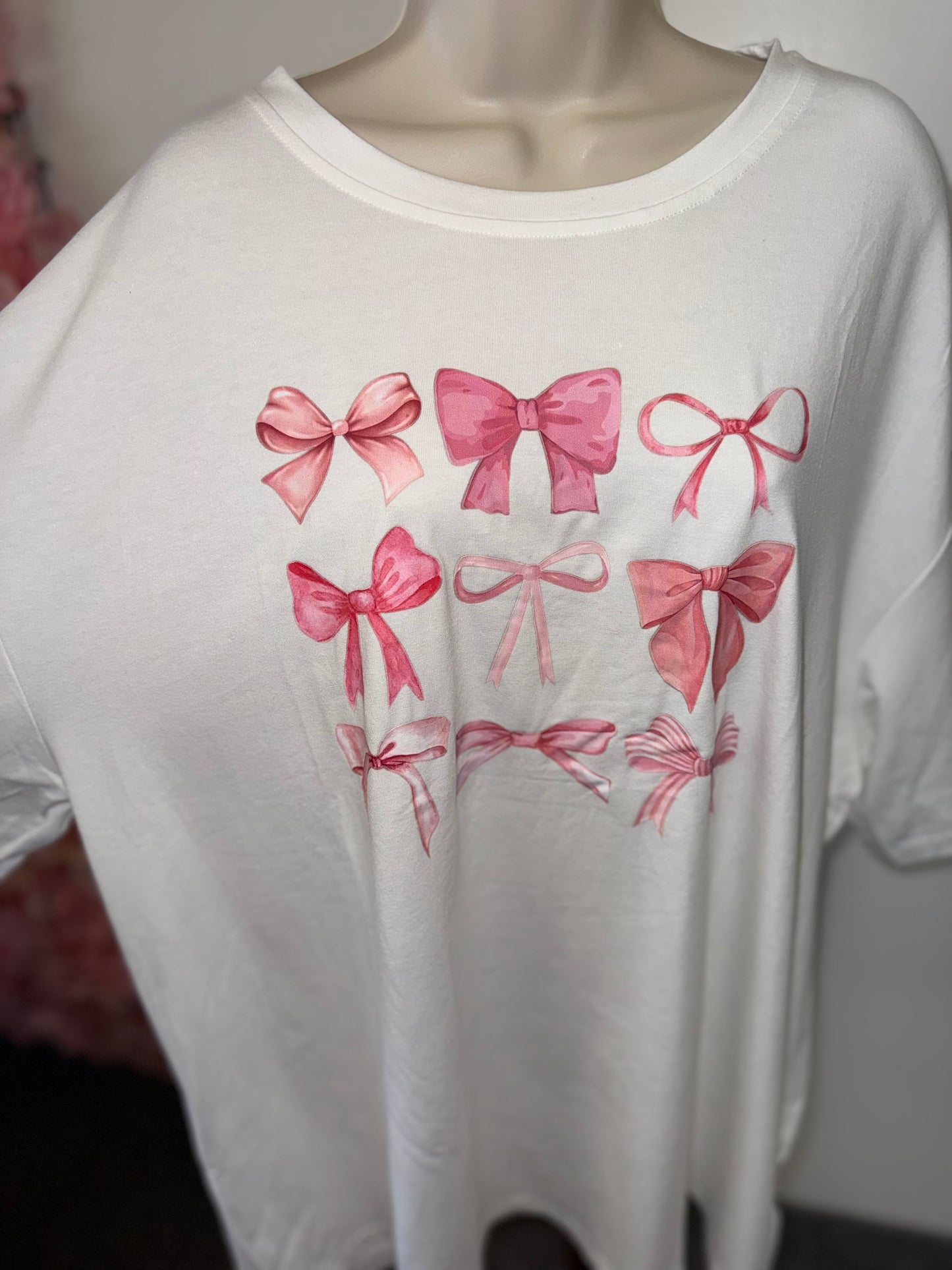 Brand New Bow Pattern White T-Shirt (XXL)
