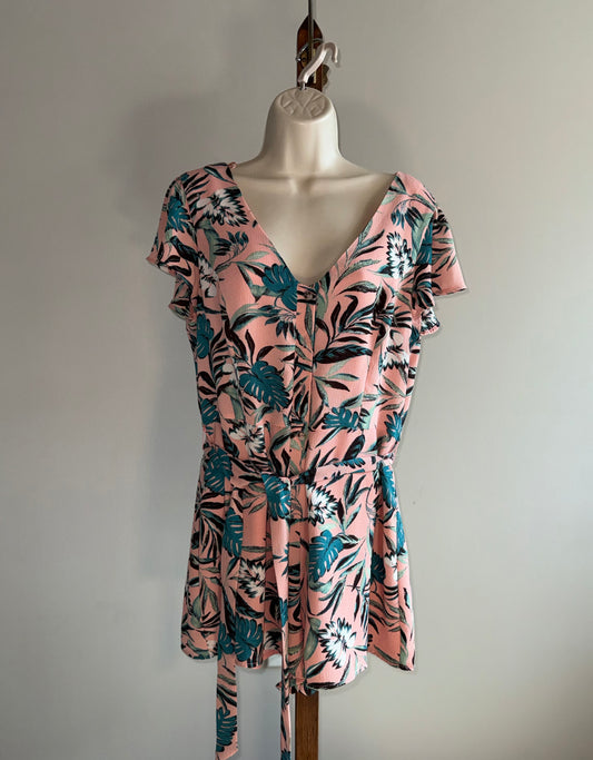 June & Hudson (Large) Pink Floral Leaf Pattern Short Sleeve Buttoned Romper