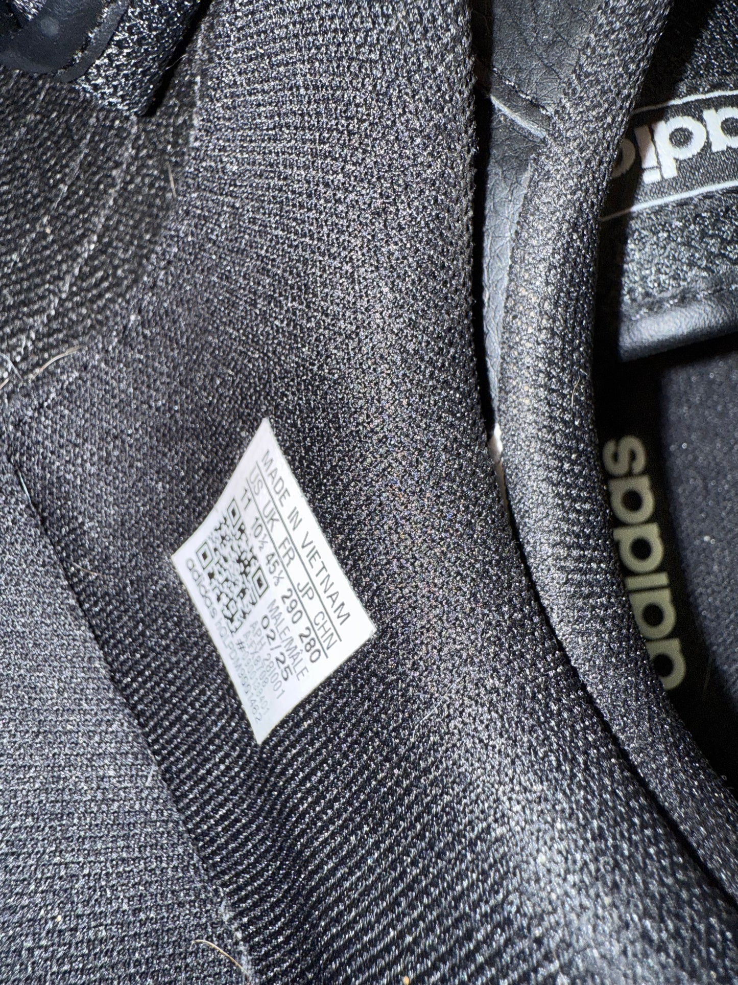 Adidas (11) Black and White Breaknet Casual Sneakers