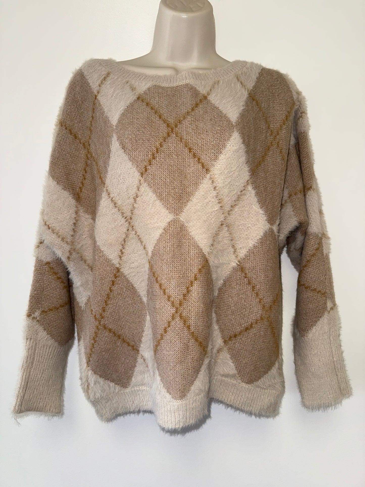 Maurices (Medium) Neutral Pattern Fuzzy Soft Knit Sweater