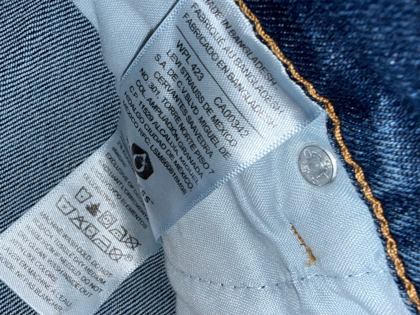 NWT Denizen from Levi's (2) Brand New Boyfriend Vintage Inspired Super Stretch Jeans