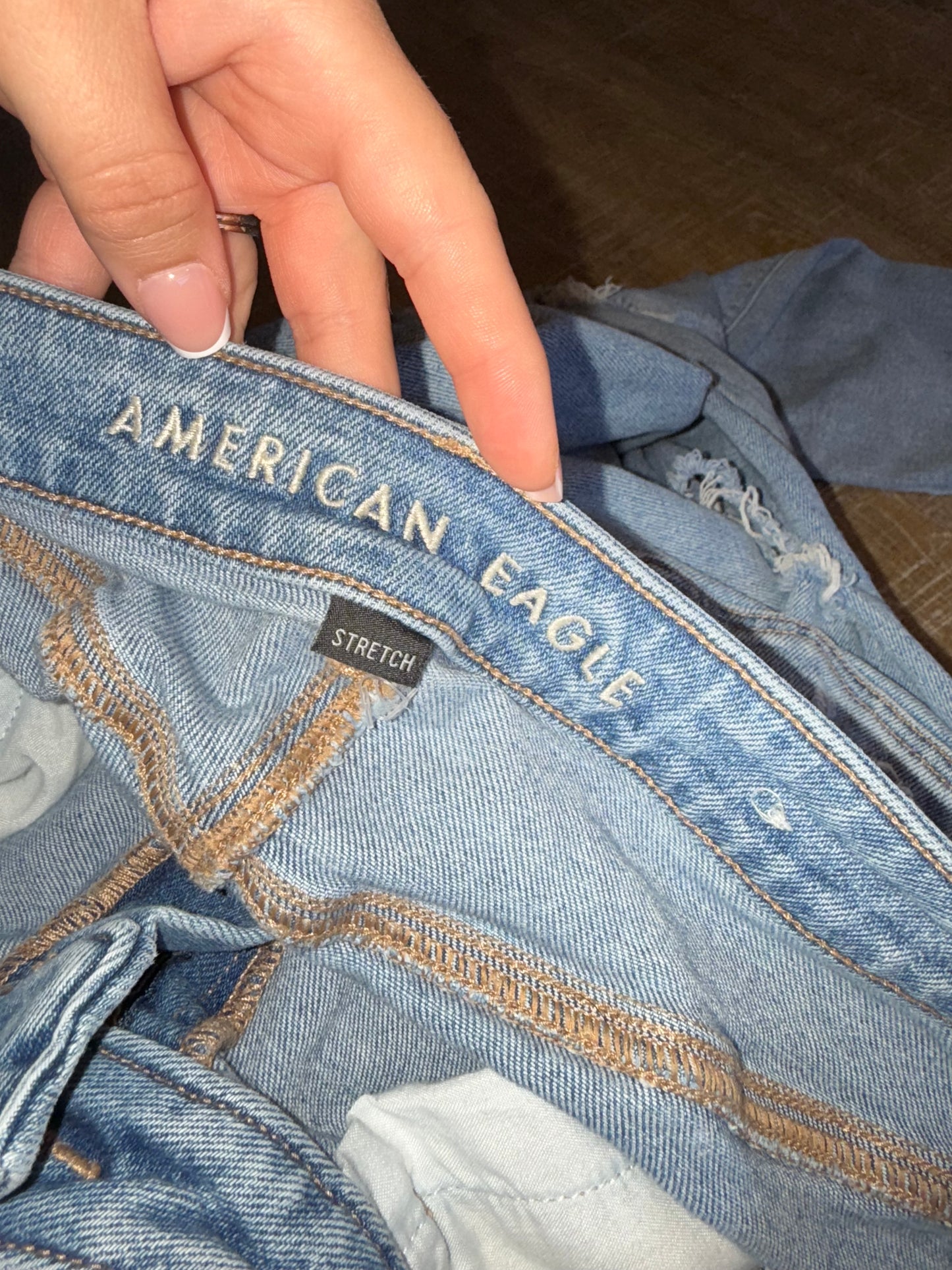 American Eagle (12) Distressed Denim Mom Jeans with Stretch