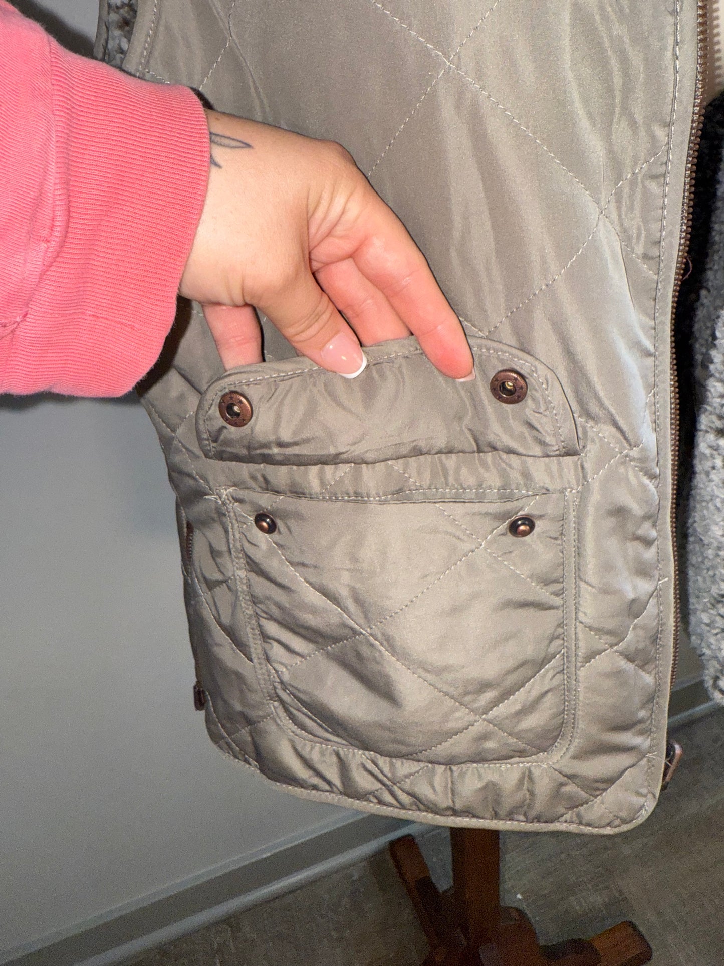 NWT Thread & Supply (Small) Brand New Reversible Fuzzy Vest